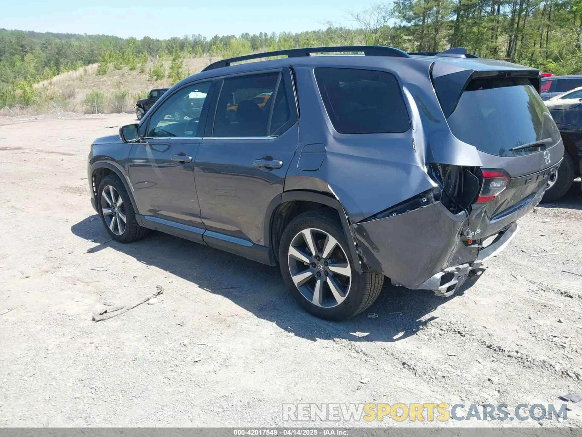 3 Photograph of a damaged car 5FNYG1H85PB035840 HONDA PILOT 2023