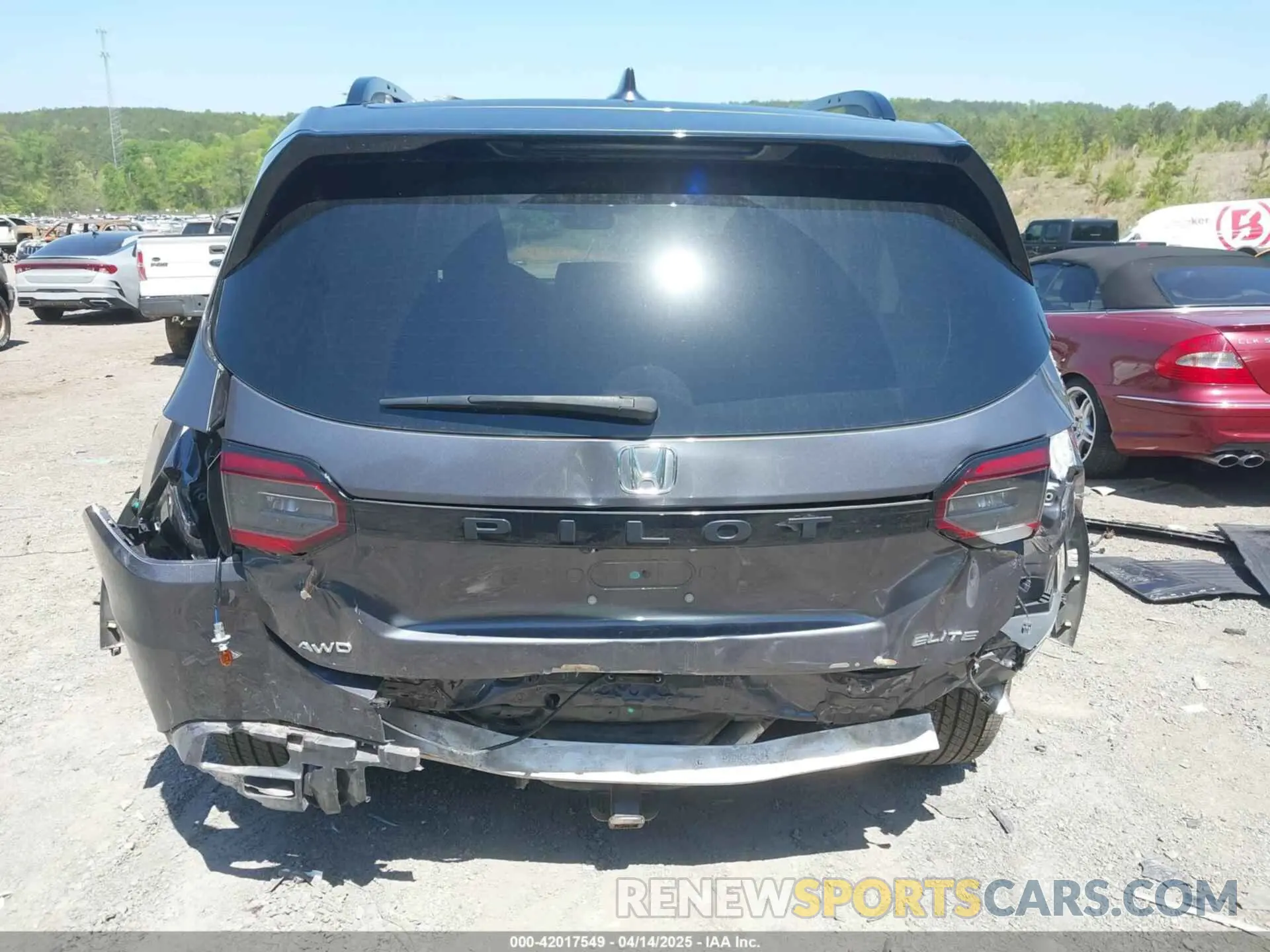 6 Photograph of a damaged car 5FNYG1H85PB035840 HONDA PILOT 2023