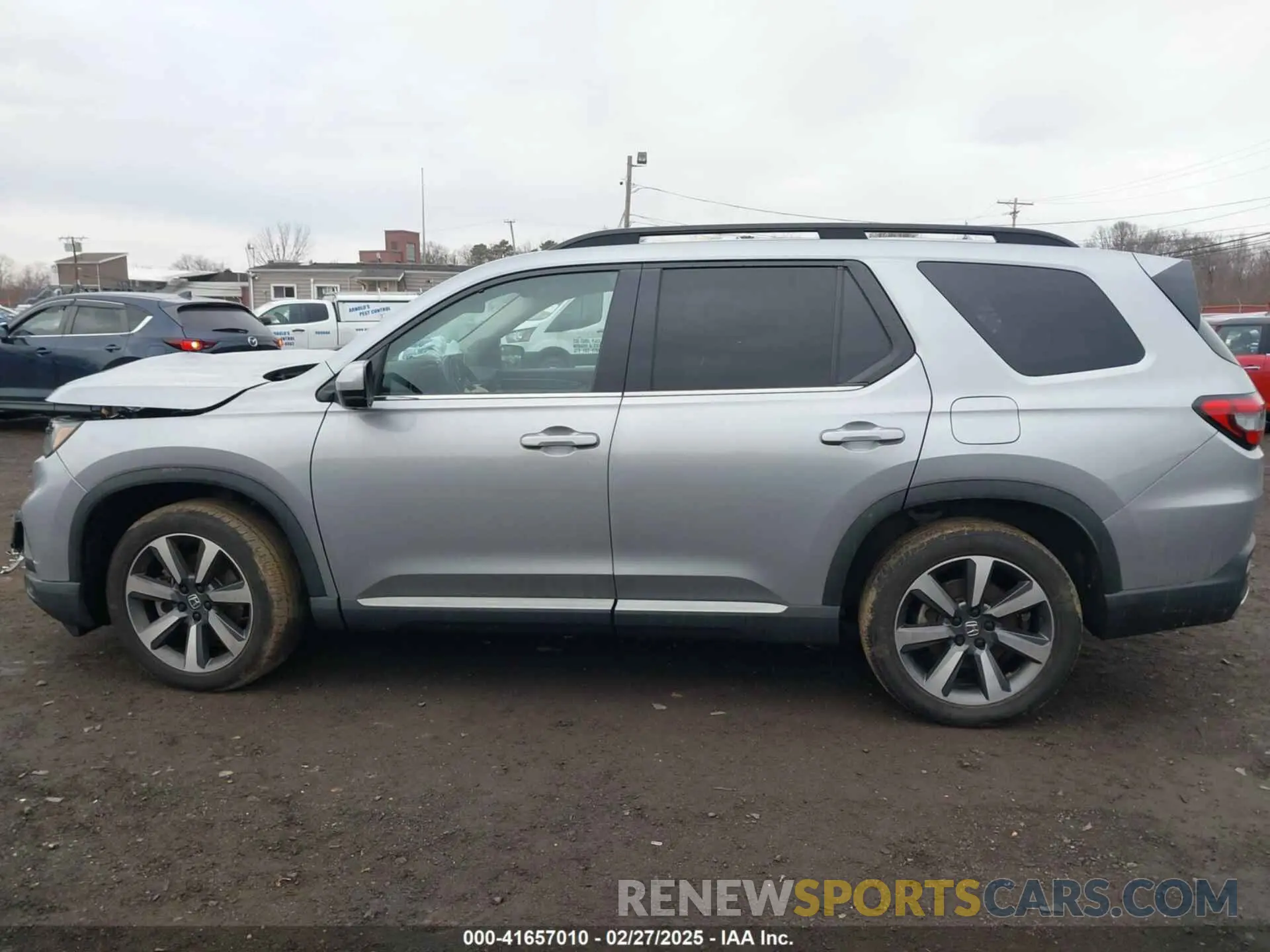 14 Photograph of a damaged car 5FNYG1H87PB034320 HONDA PILOT 2023