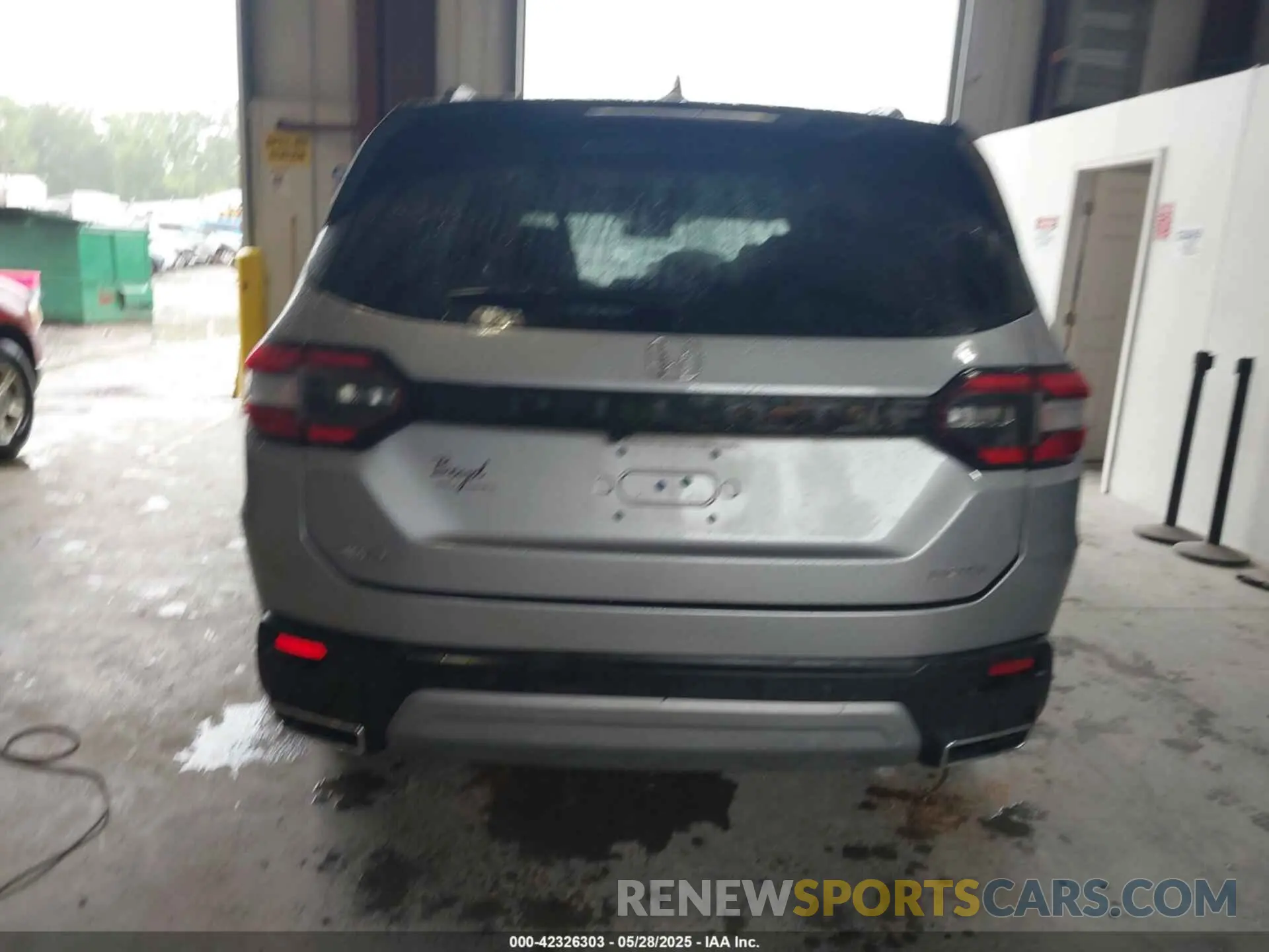 16 Photograph of a damaged car 5FNYG1H88PB017705 HONDA PILOT 2023