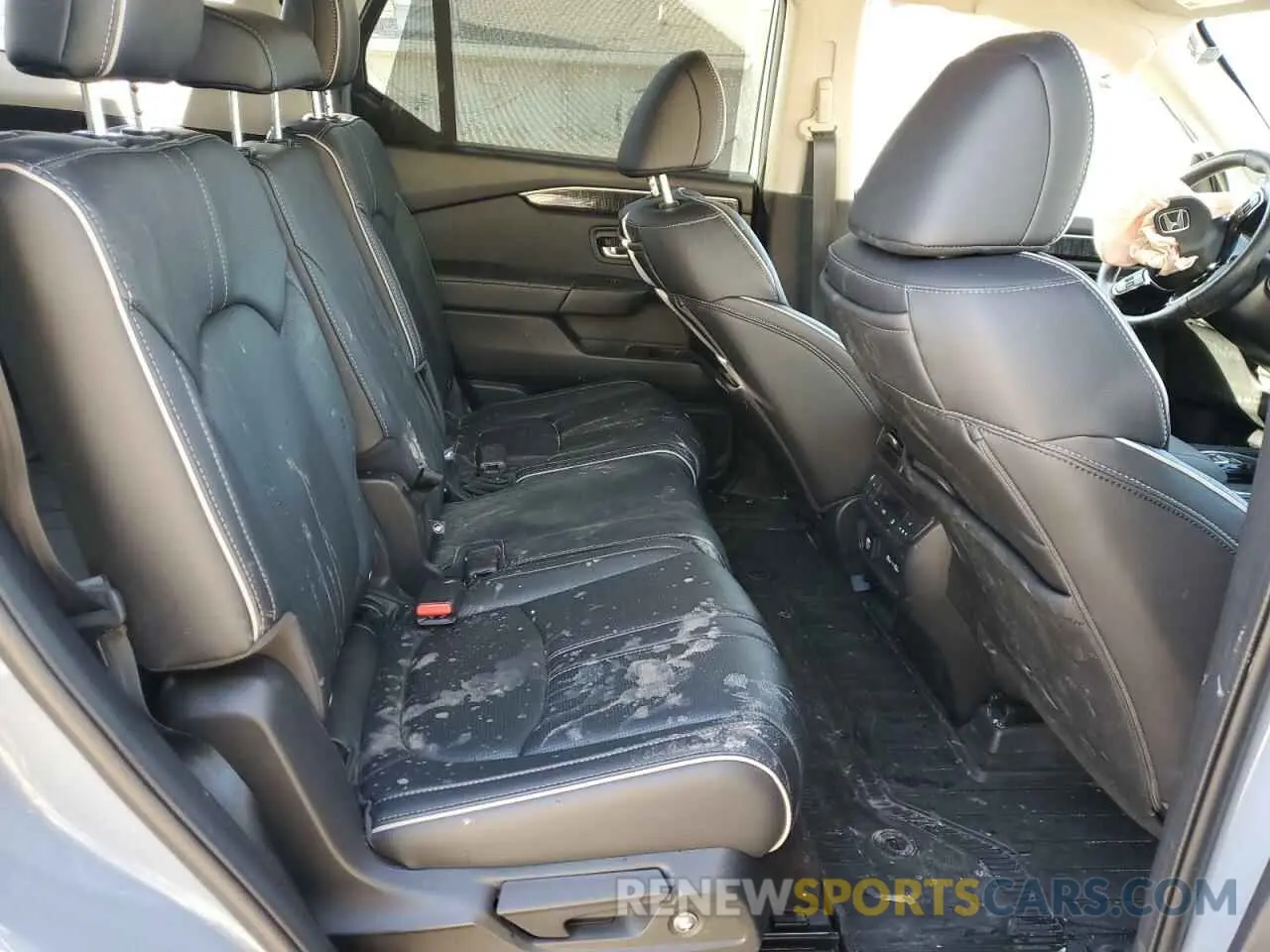 12 Photograph of a damaged car 5FNYG1H89PB025683 HONDA PILOT 2023