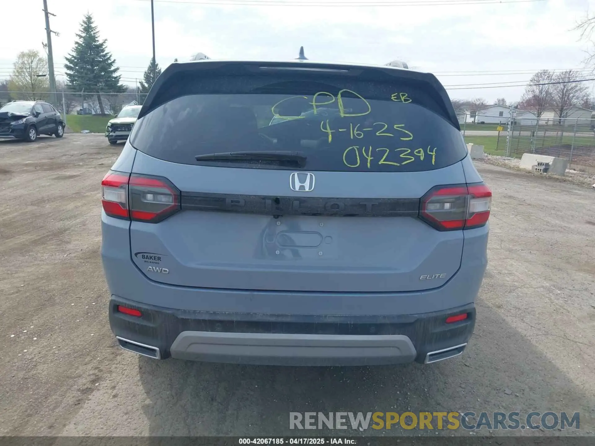 15 Photograph of a damaged car 5FNYG1H8XPB042394 HONDA PILOT 2023