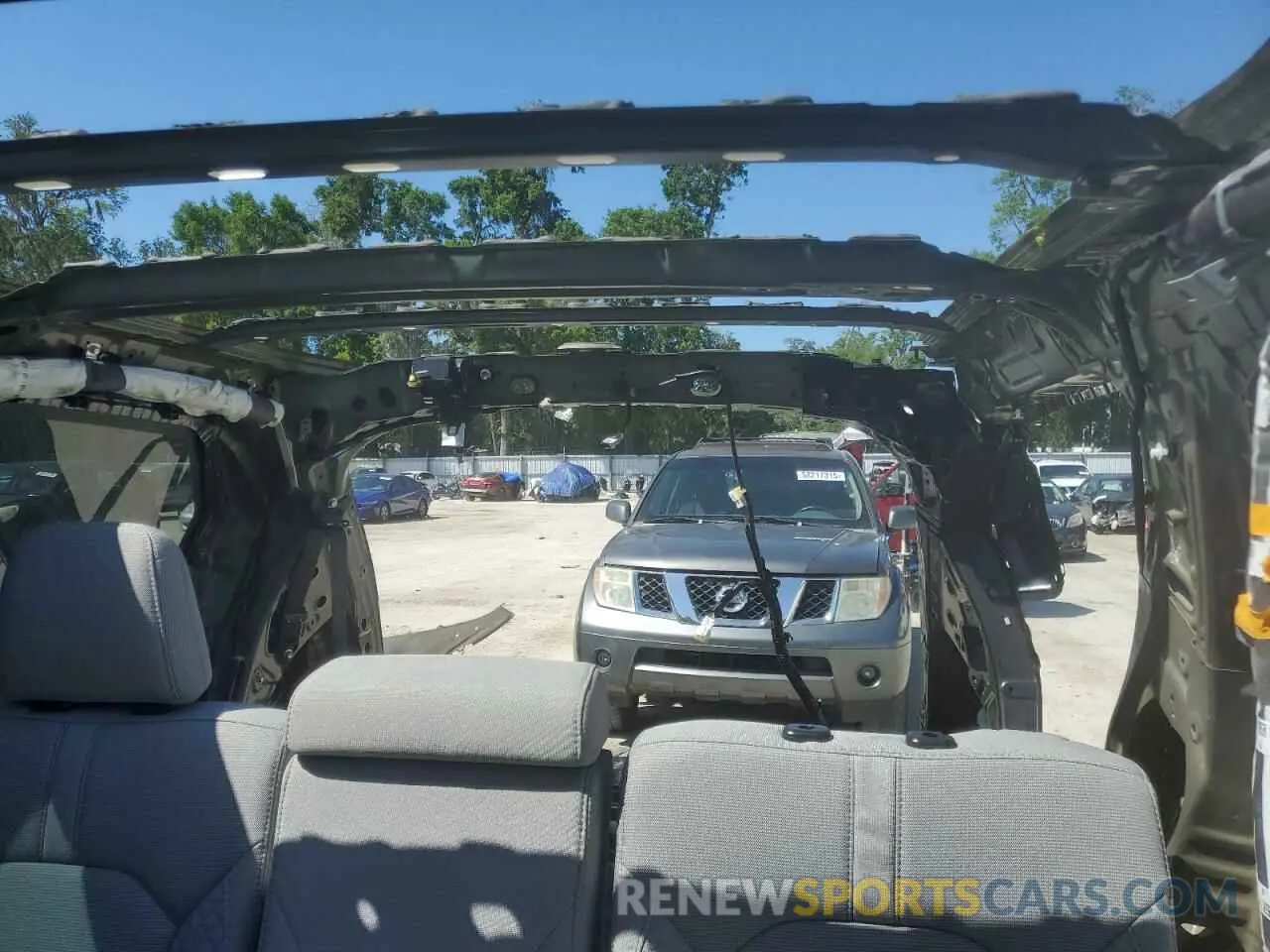 10 Photograph of a damaged car 5FNYG2H22PB015112 HONDA PILOT 2023