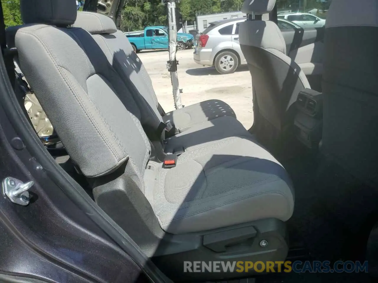 11 Photograph of a damaged car 5FNYG2H22PB015112 HONDA PILOT 2023