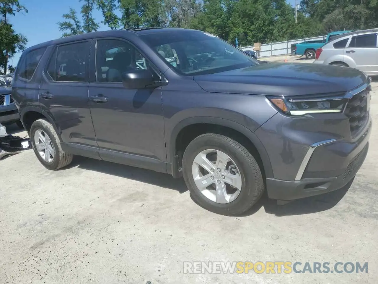 4 Photograph of a damaged car 5FNYG2H22PB015112 HONDA PILOT 2023