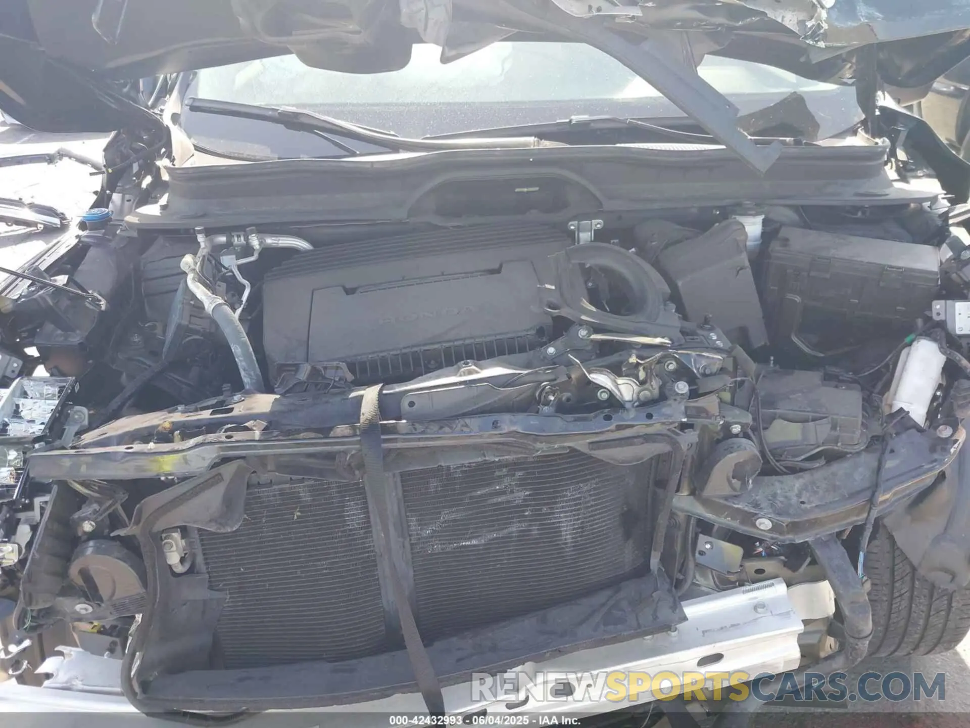 10 Photograph of a damaged car 5FNYG2H24PB007268 HONDA PILOT 2023