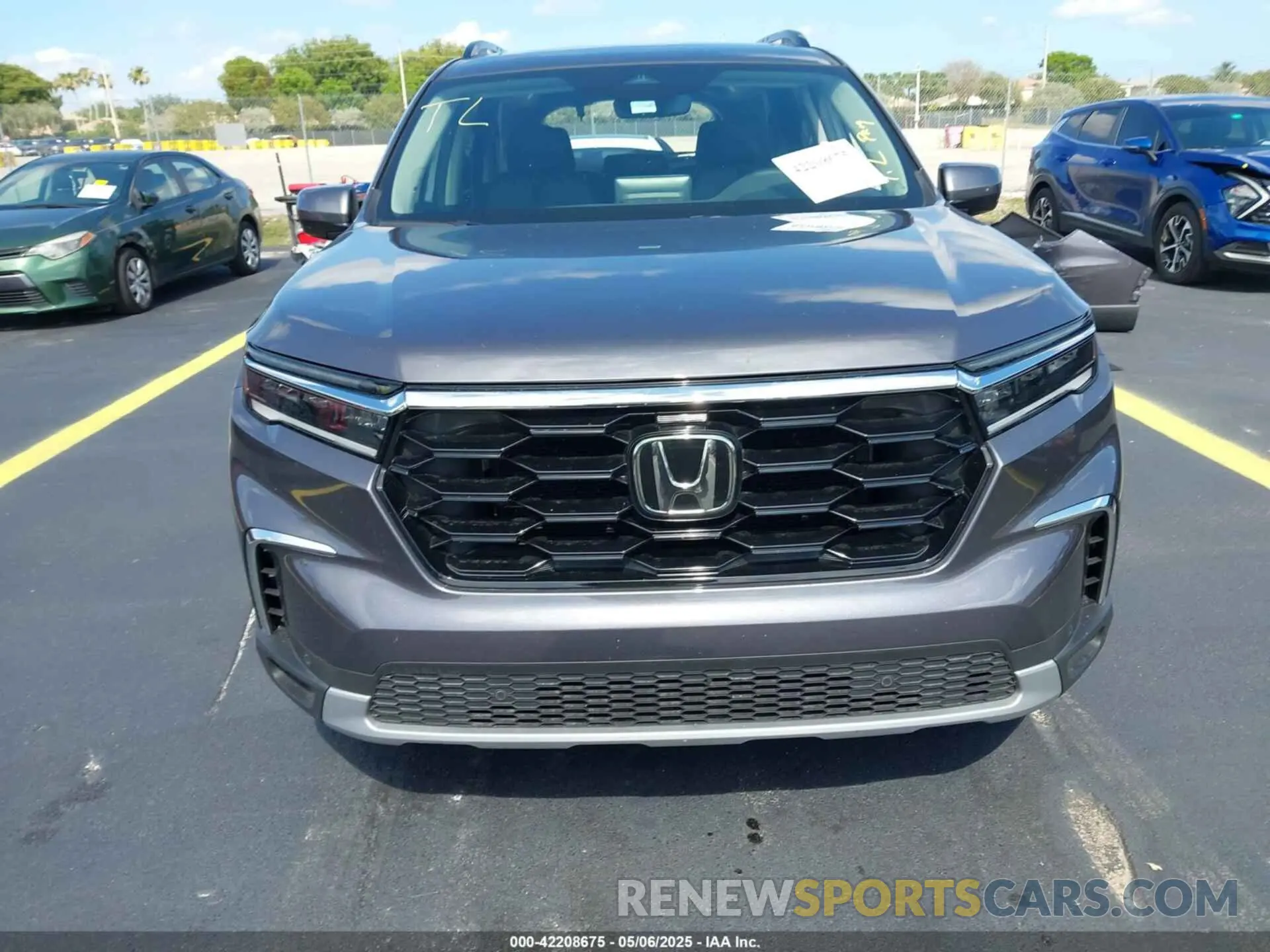 13 Photograph of a damaged car 5FNYG2H71PB012374 HONDA PILOT 2023