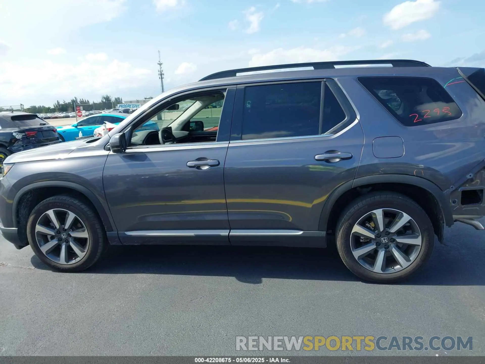 15 Photograph of a damaged car 5FNYG2H71PB012374 HONDA PILOT 2023