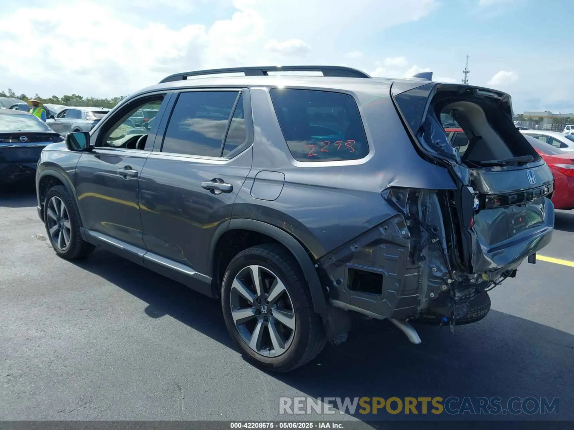 3 Photograph of a damaged car 5FNYG2H71PB012374 HONDA PILOT 2023