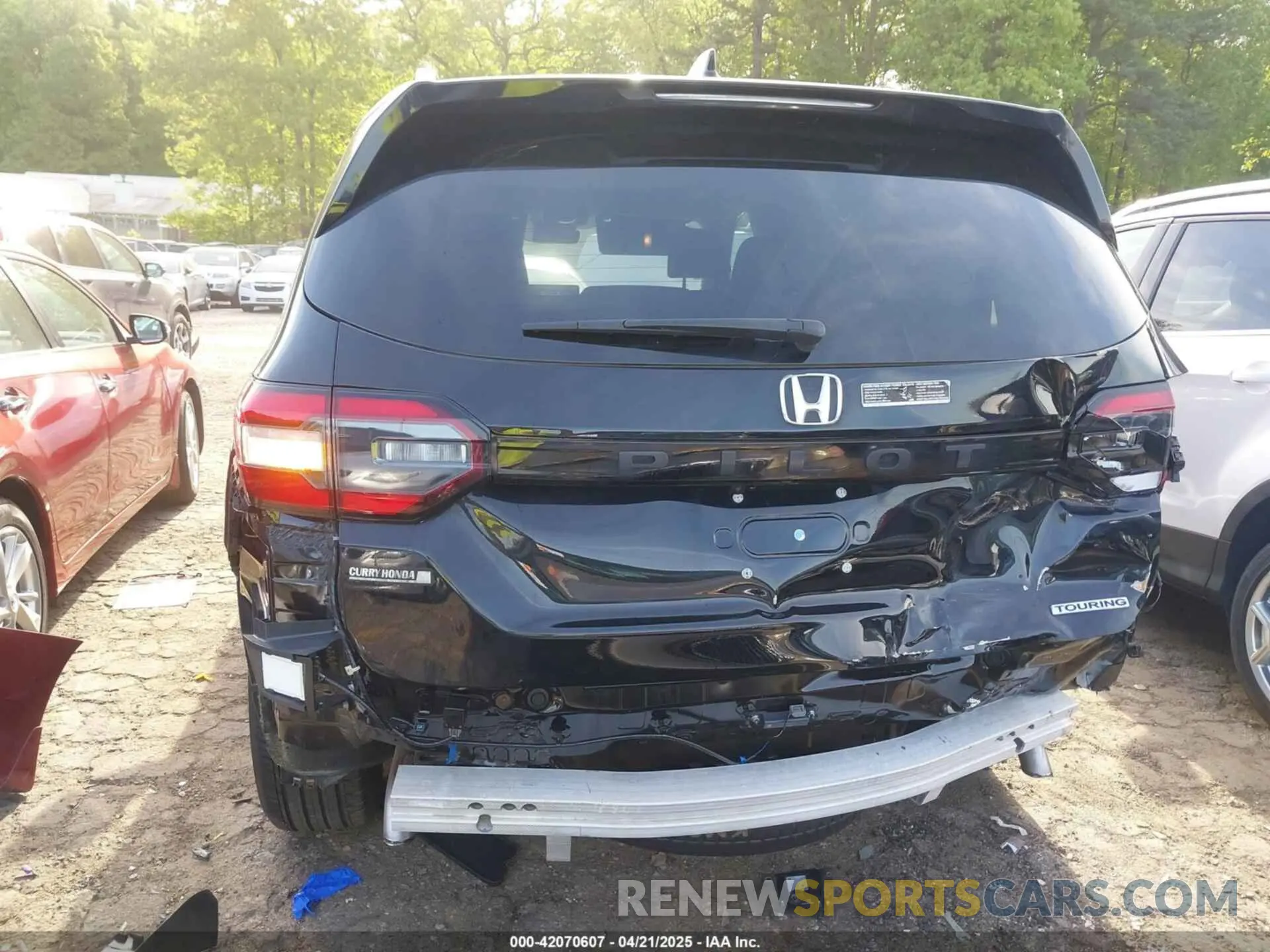 6 Photograph of a damaged car 5FNYG2H77PB002996 HONDA PILOT 2023