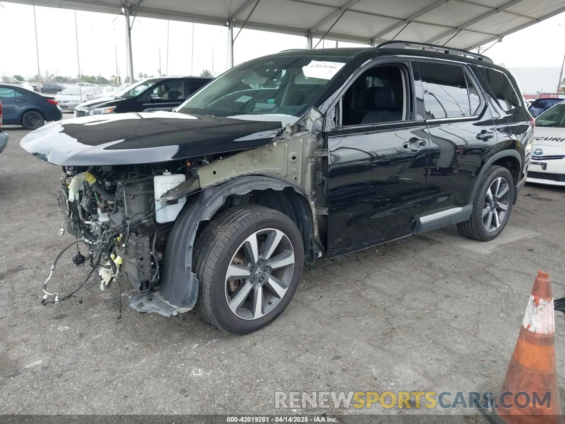 2 Photograph of a damaged car 5FNYG2H78PB006622 HONDA PILOT 2023