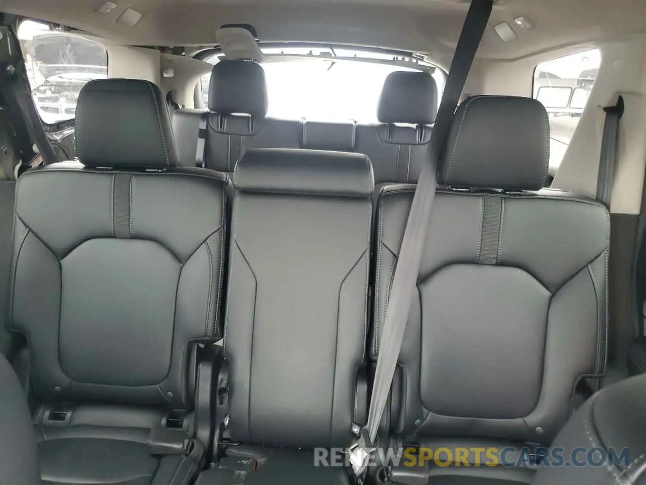 10 Photograph of a damaged car 5FNYG1H45RB014972 HONDA PILOT 2024