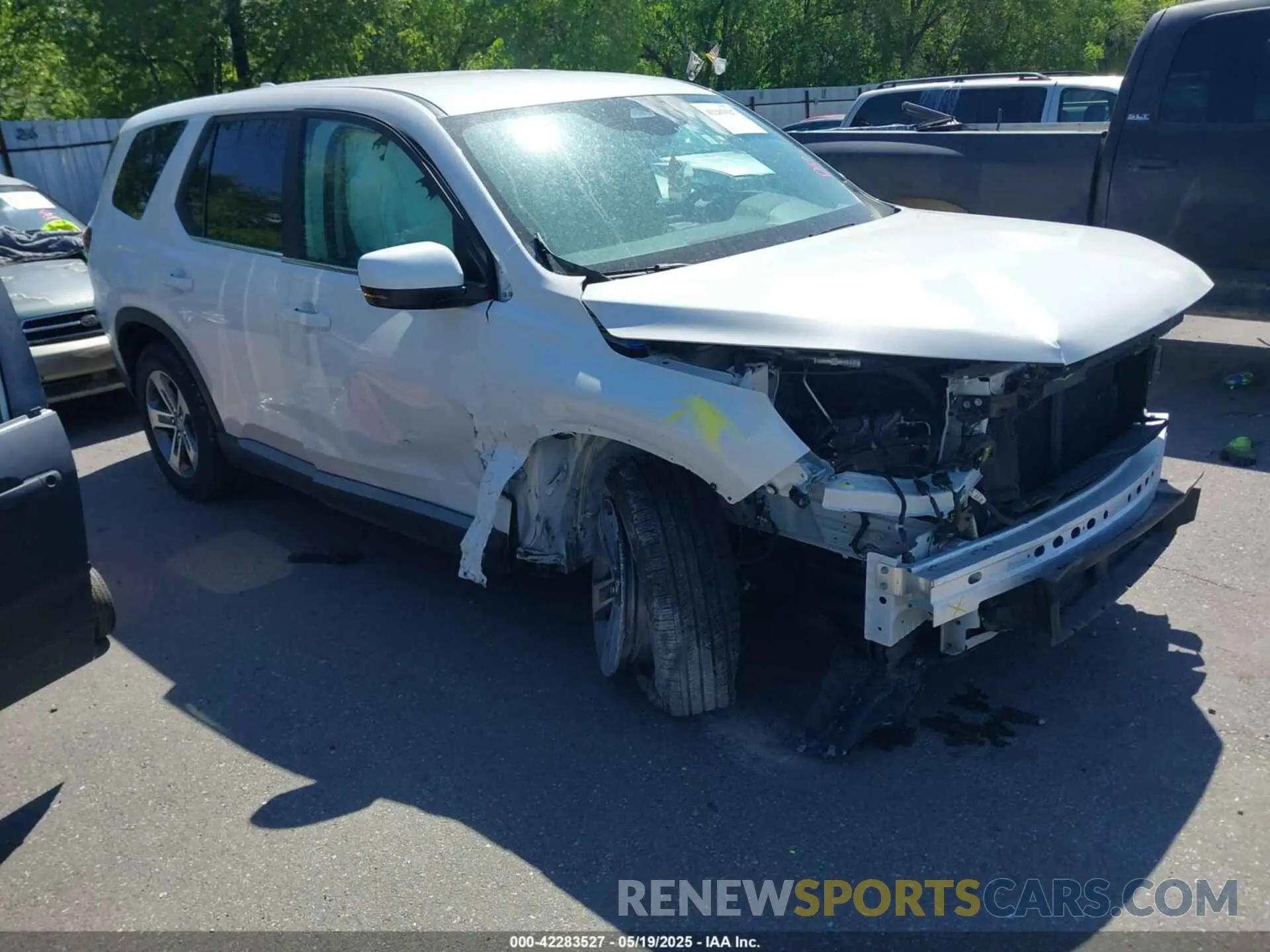 1 Photograph of a damaged car 5FNYG1H46RB014463 HONDA PILOT 2024