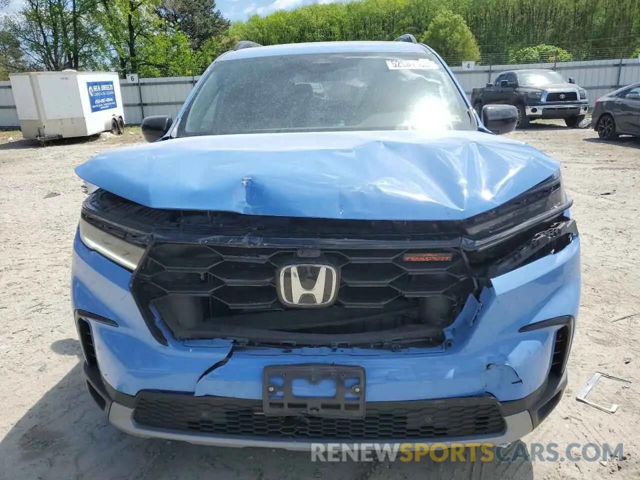 5 Photograph of a damaged car 5FNYG1H62RB027101 HONDA PILOT 2024