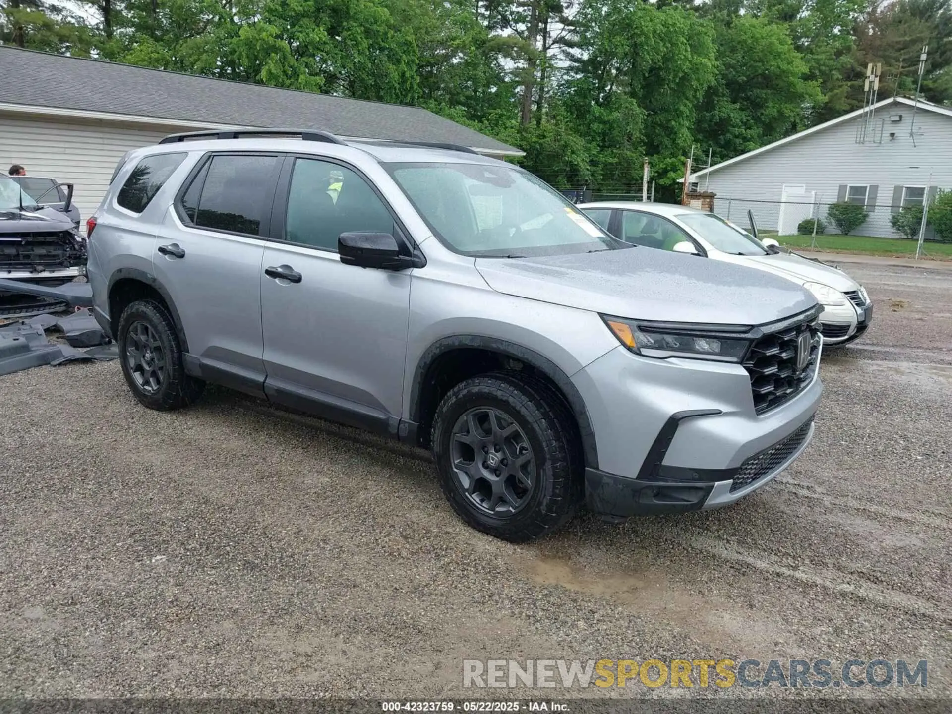 1 Photograph of a damaged car 5FNYG1H63RB039600 HONDA PILOT 2024
