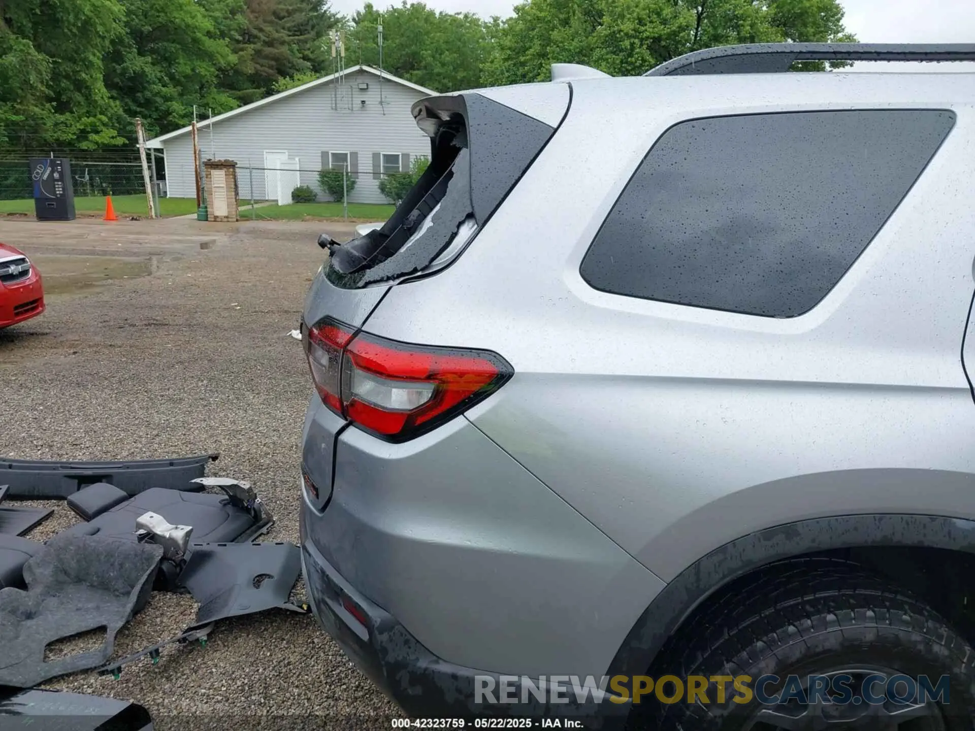 19 Photograph of a damaged car 5FNYG1H63RB039600 HONDA PILOT 2024