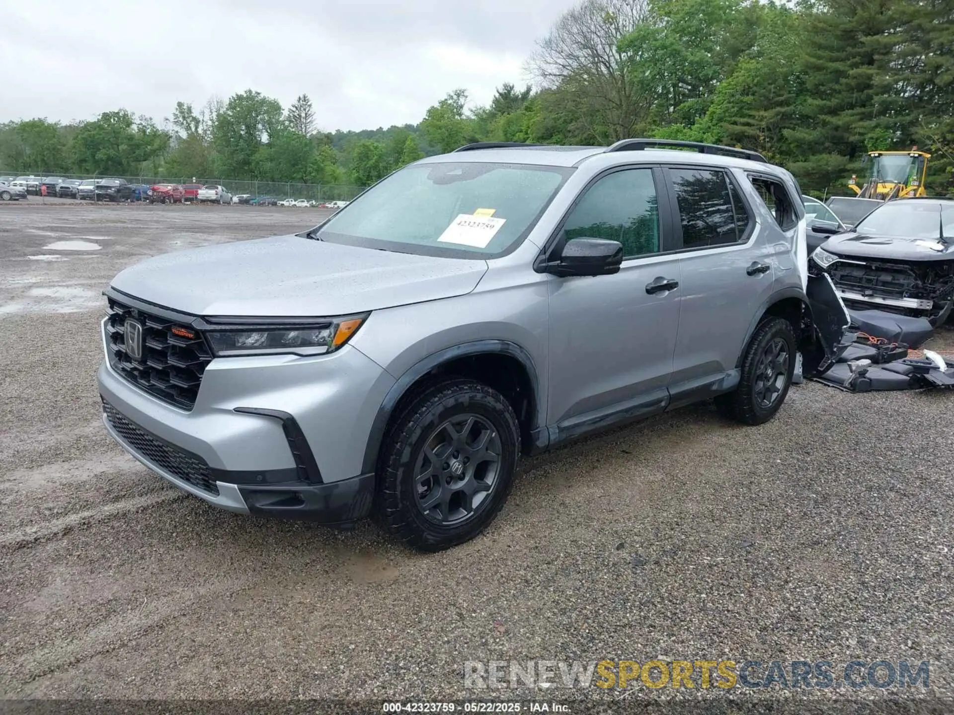 2 Photograph of a damaged car 5FNYG1H63RB039600 HONDA PILOT 2024