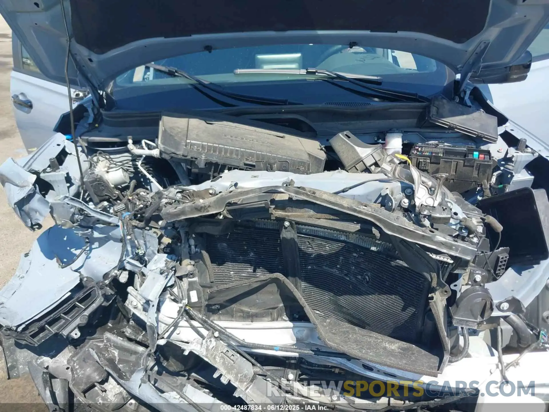 10 Photograph of a damaged car 5FNYG1H65RB046550 HONDA PILOT 2024