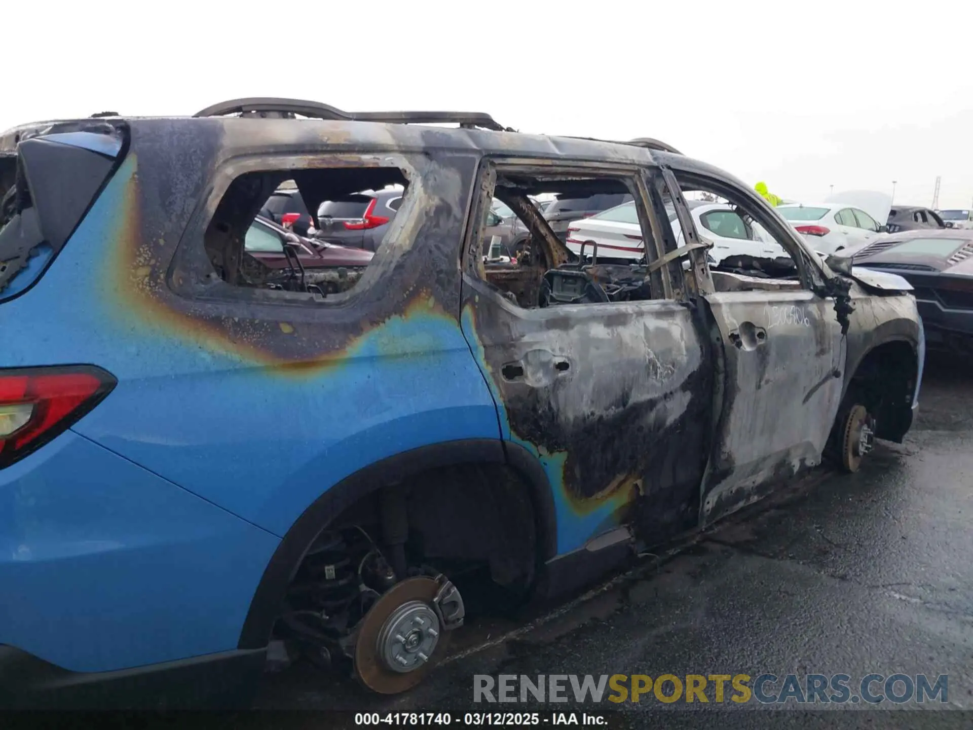 16 Photograph of a damaged car 5FNYG1H66RB012987 HONDA PILOT 2024