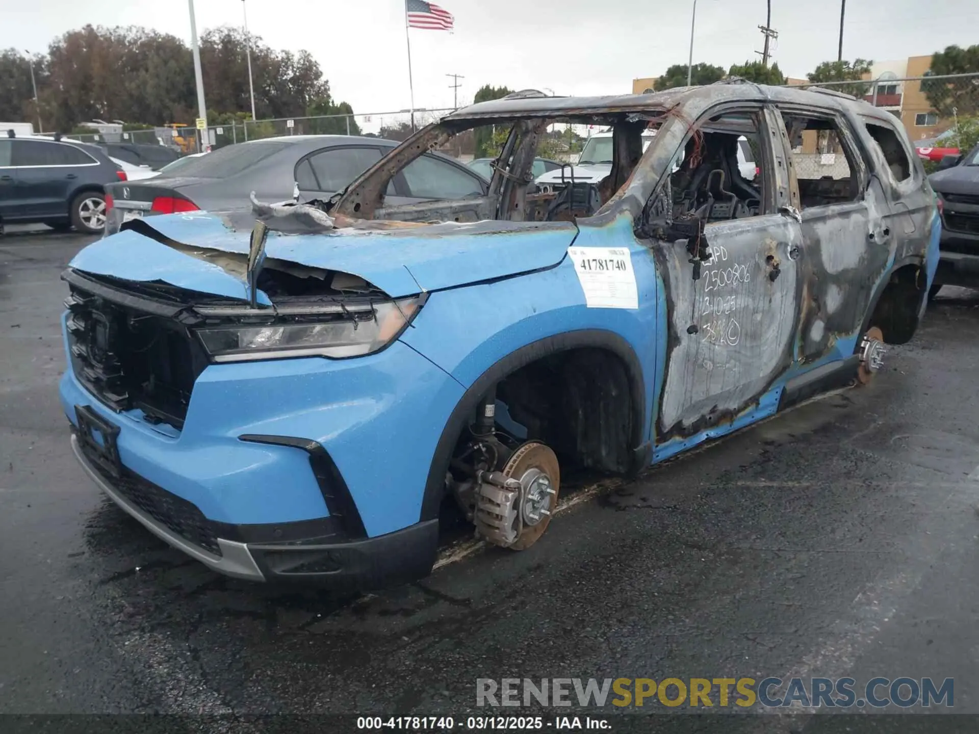 2 Photograph of a damaged car 5FNYG1H66RB012987 HONDA PILOT 2024