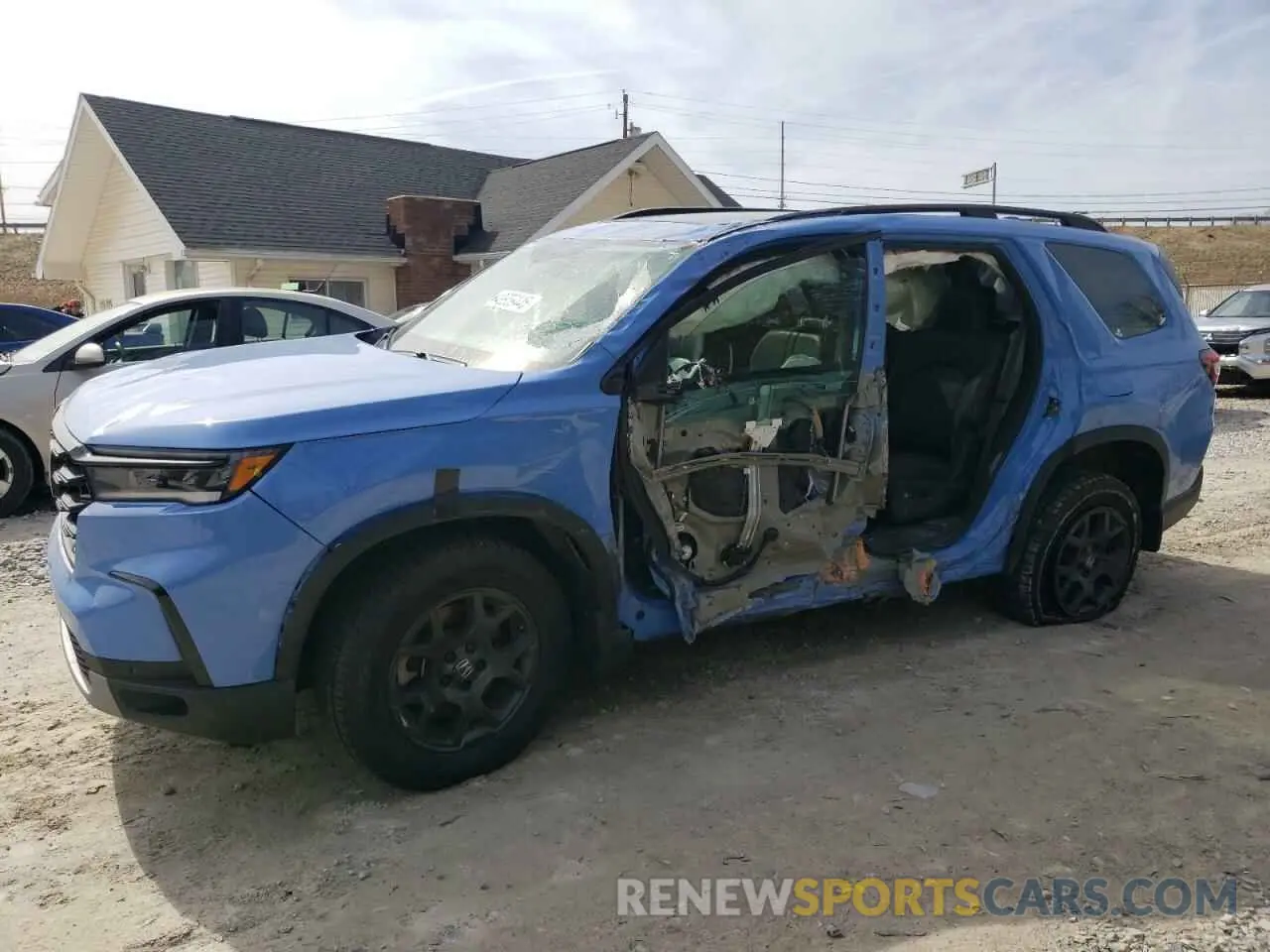 1 Photograph of a damaged car 5FNYG1H68RB023909 HONDA PILOT 2024