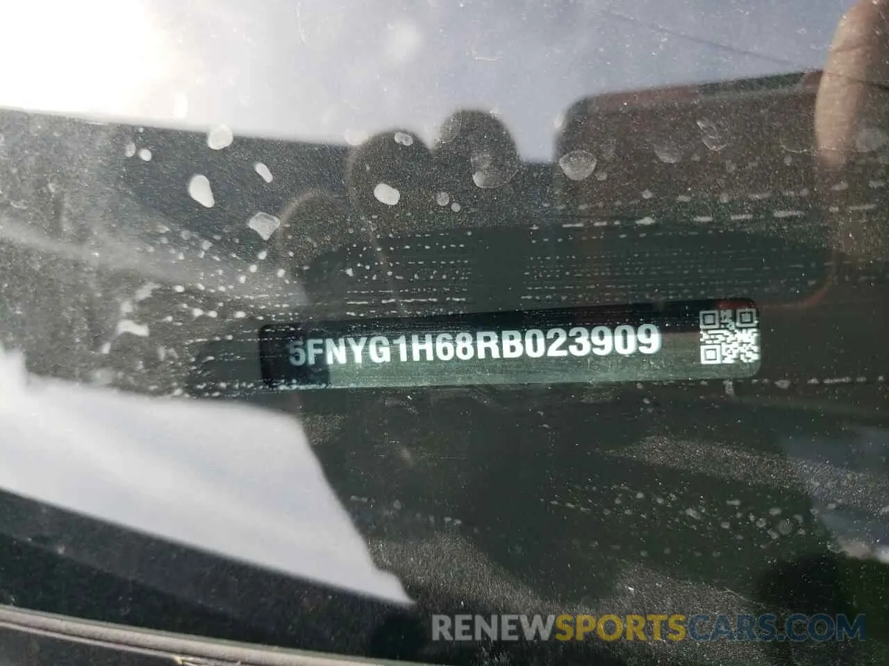 13 Photograph of a damaged car 5FNYG1H68RB023909 HONDA PILOT 2024