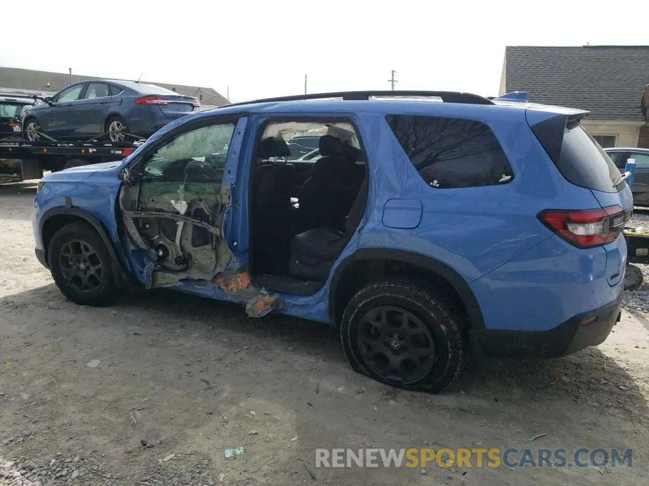 2 Photograph of a damaged car 5FNYG1H68RB023909 HONDA PILOT 2024