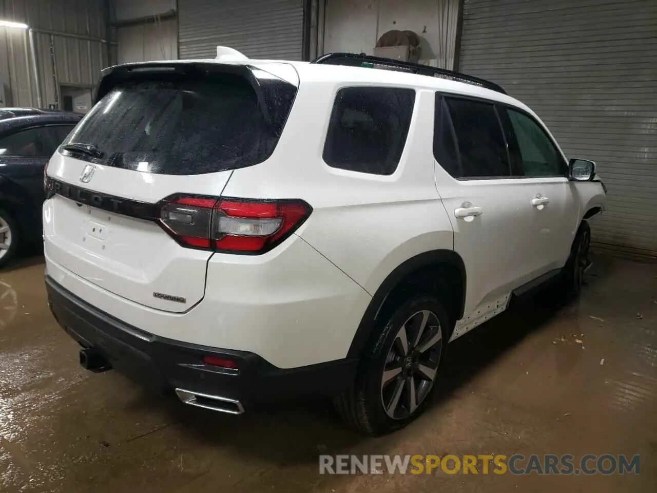 3 Photograph of a damaged car 5FNYG1H70RB008992 HONDA PILOT 2024
