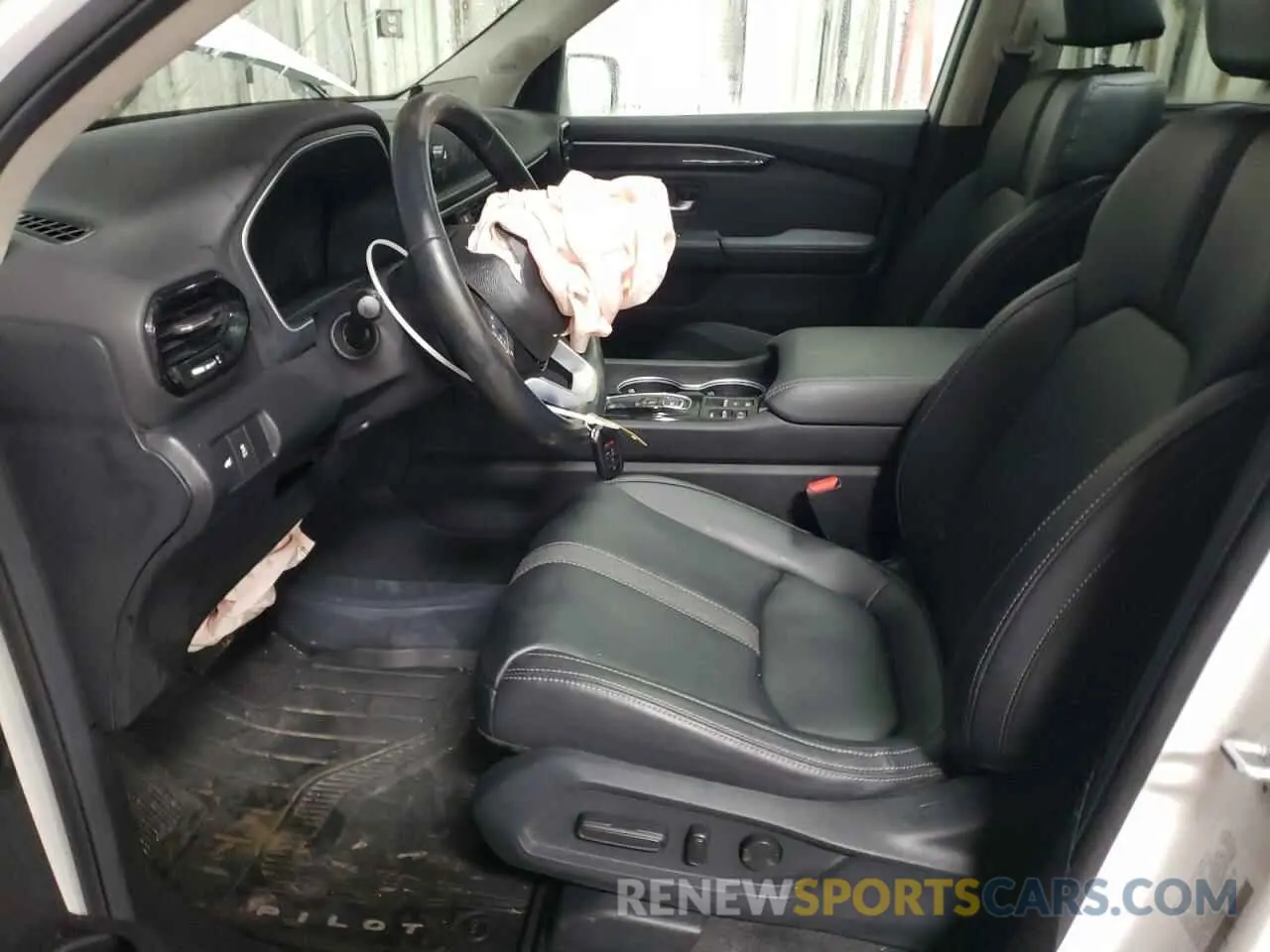 7 Photograph of a damaged car 5FNYG1H70RB008992 HONDA PILOT 2024