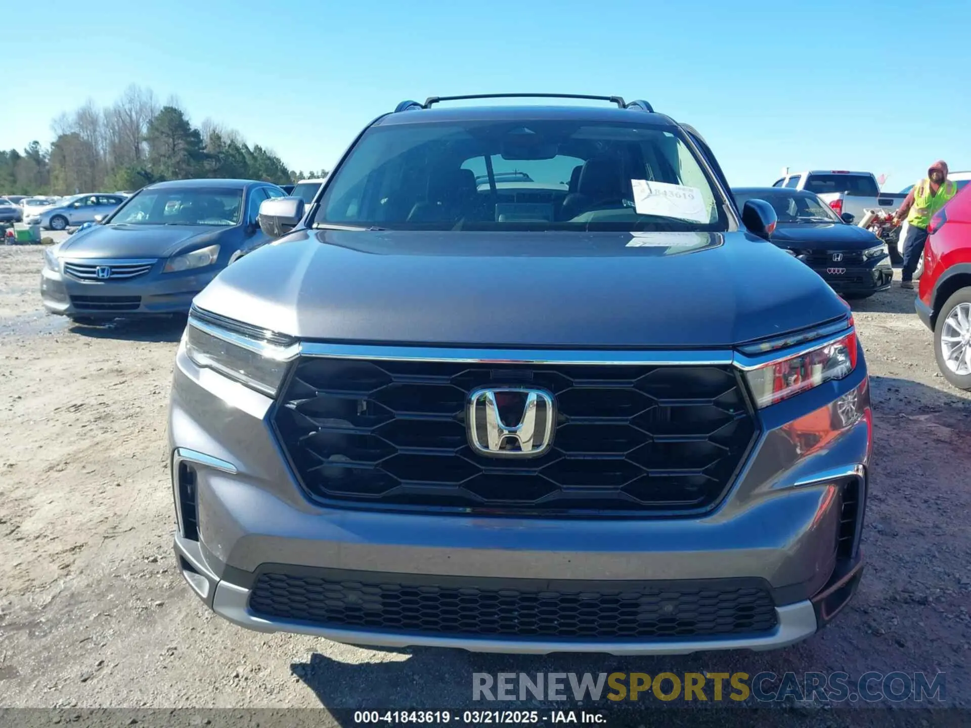 12 Photograph of a damaged car 5FNYG1H70RB025789 HONDA PILOT 2024