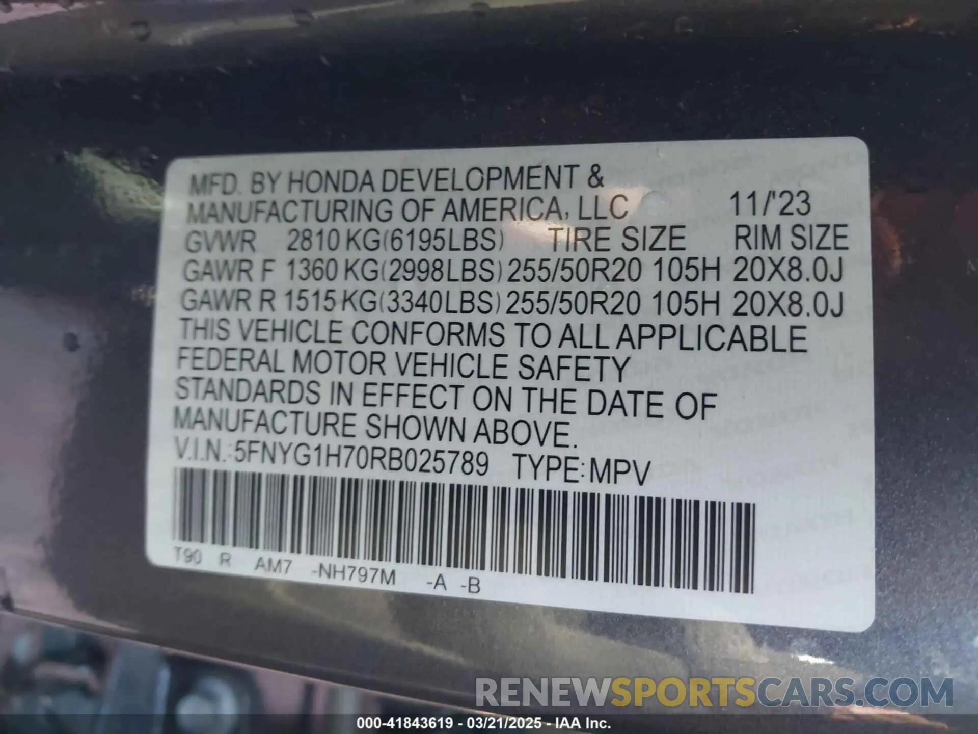 9 Photograph of a damaged car 5FNYG1H70RB025789 HONDA PILOT 2024