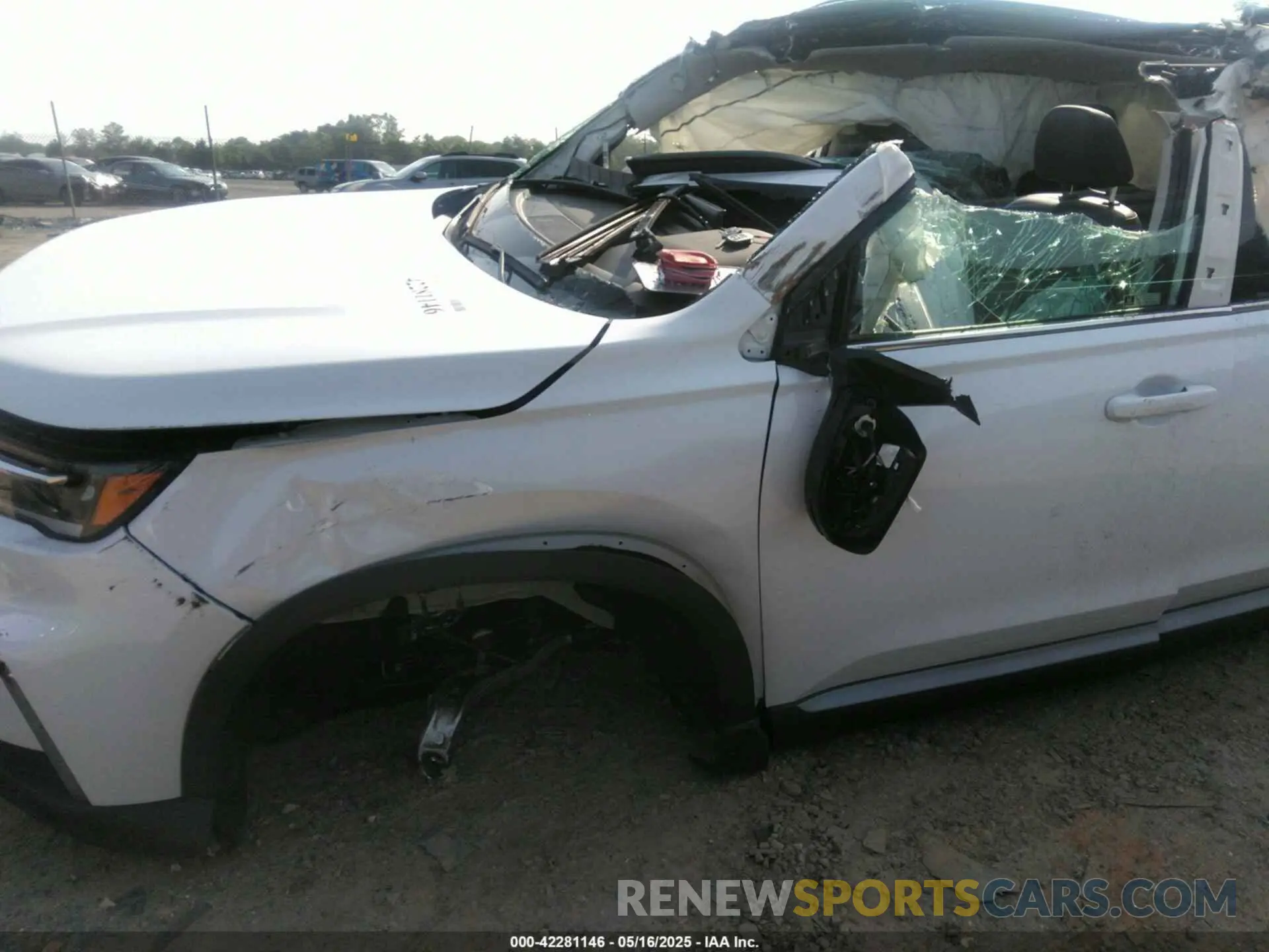 13 Photograph of a damaged car 5FNYG1H70RB038106 HONDA PILOT 2024