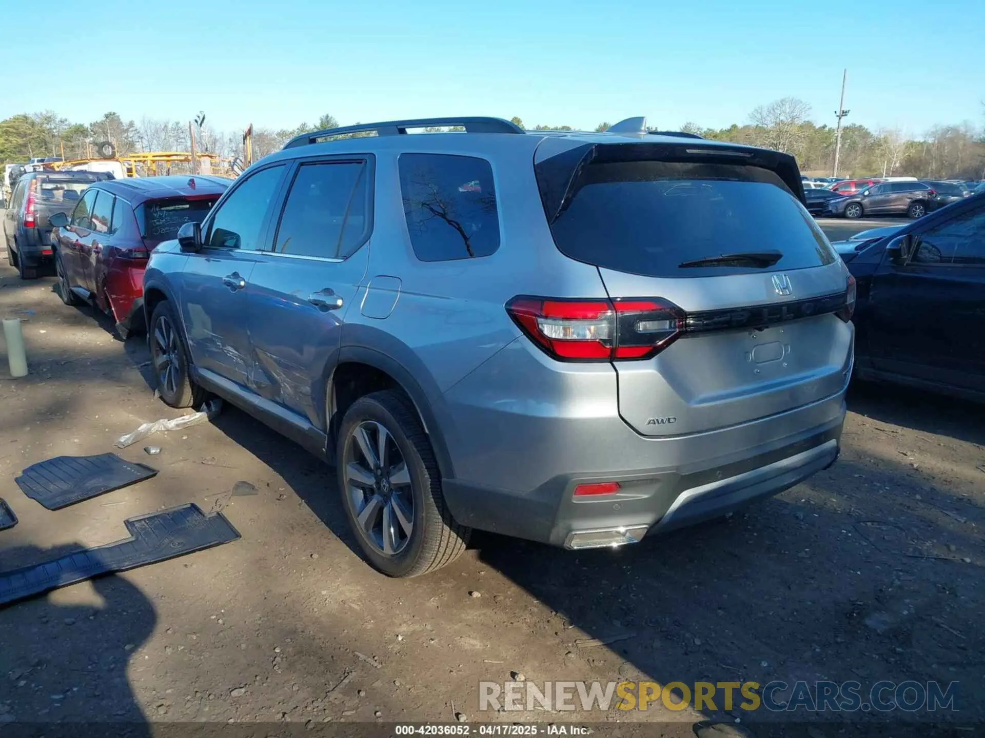 3 Photograph of a damaged car 5FNYG1H75RB014366 HONDA PILOT 2024