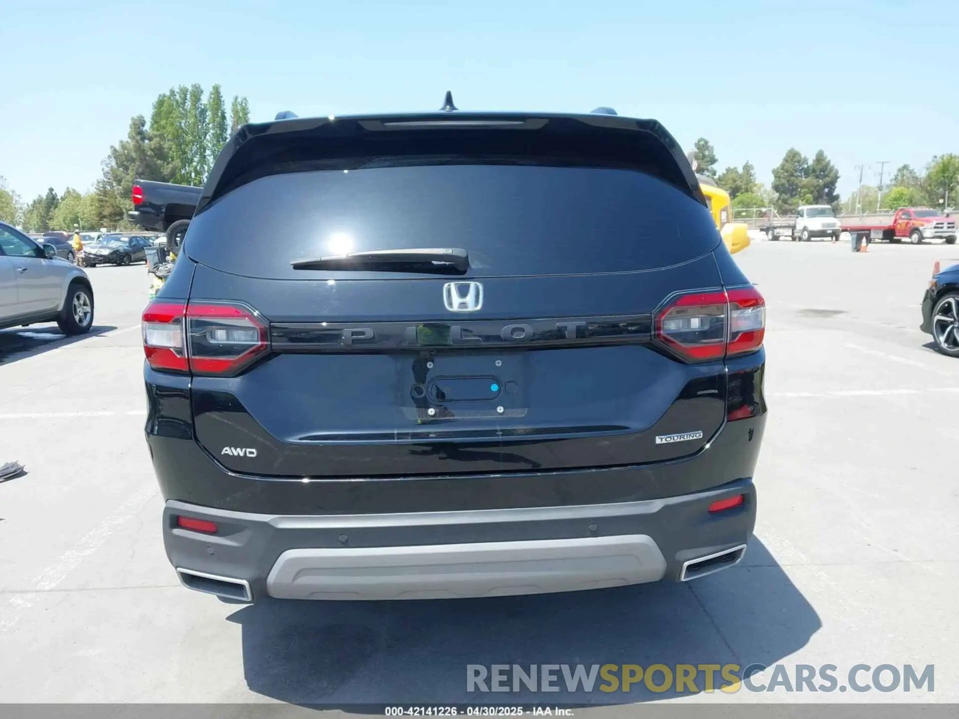16 Photograph of a damaged car 5FNYG1H75RB038618 HONDA PILOT 2024