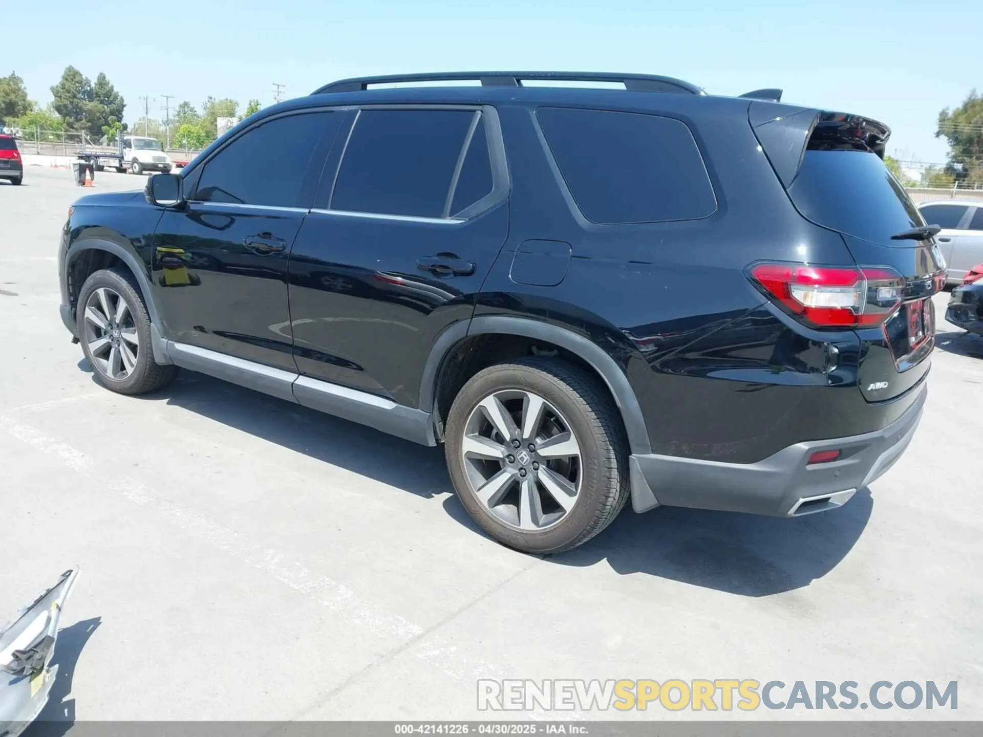 3 Photograph of a damaged car 5FNYG1H75RB038618 HONDA PILOT 2024