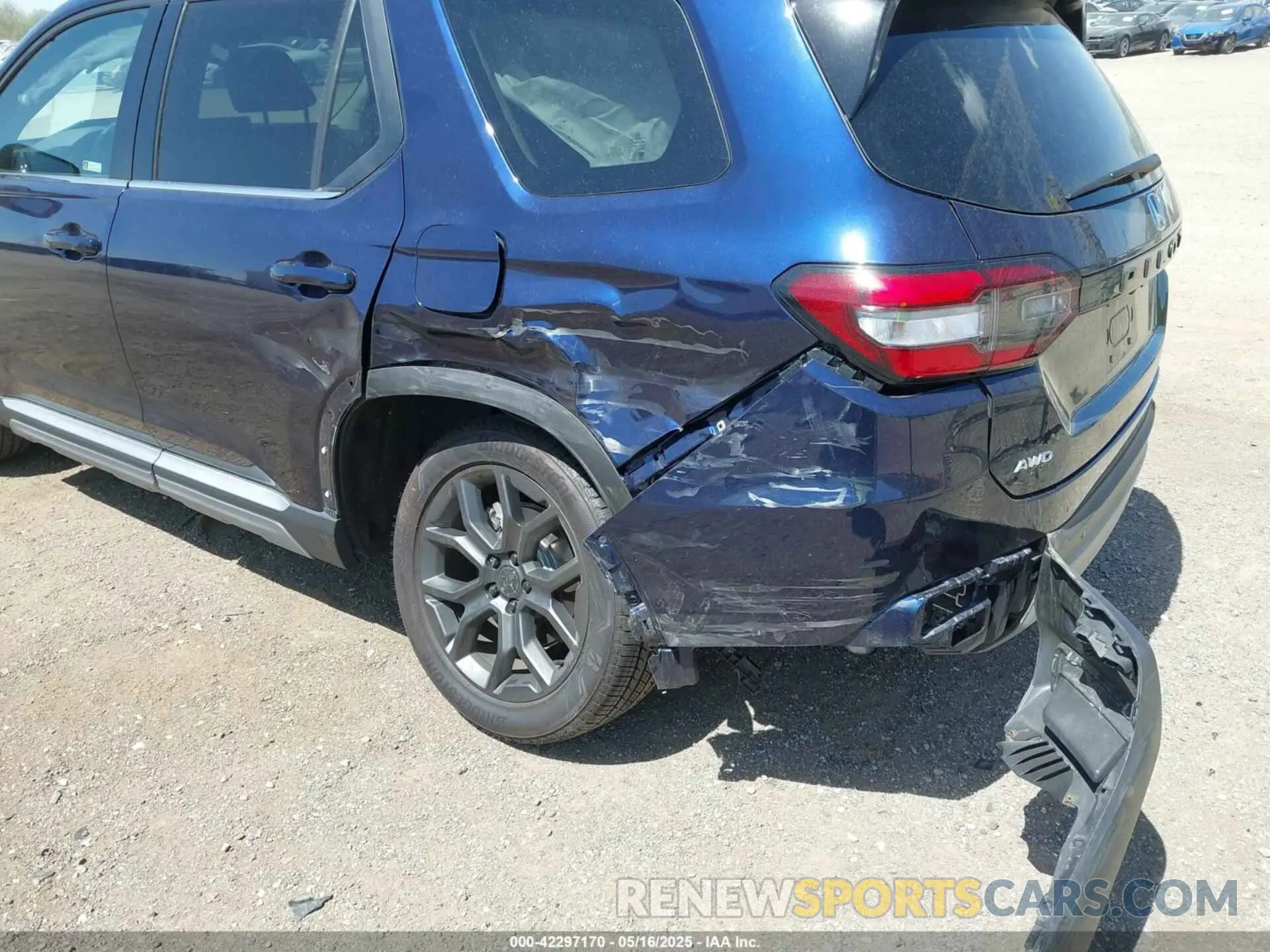 6 Photograph of a damaged car 5FNYG1H76RB026803 HONDA PILOT 2024