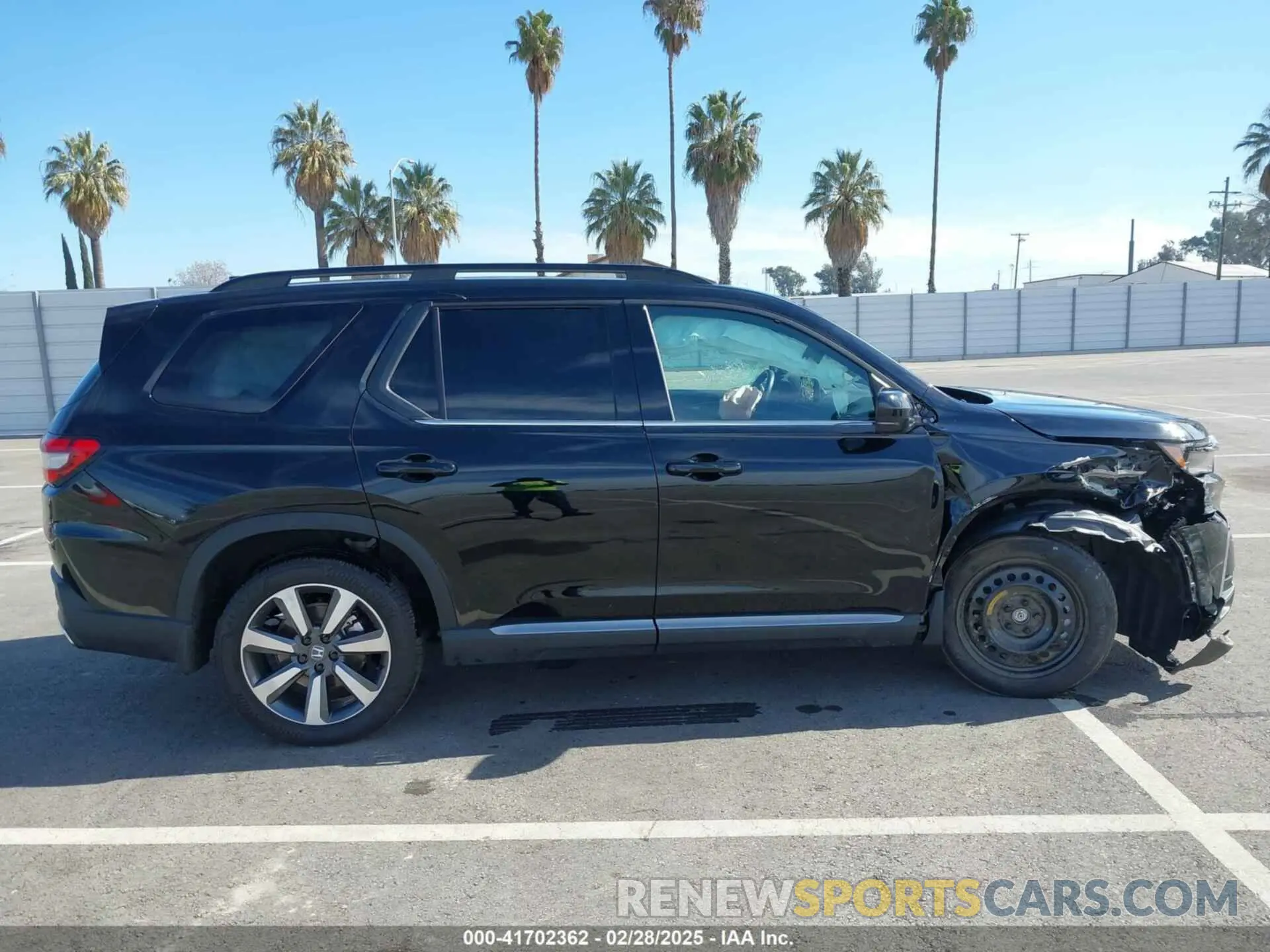 13 Photograph of a damaged car 5FNYG1H77RB043593 HONDA PILOT 2024
