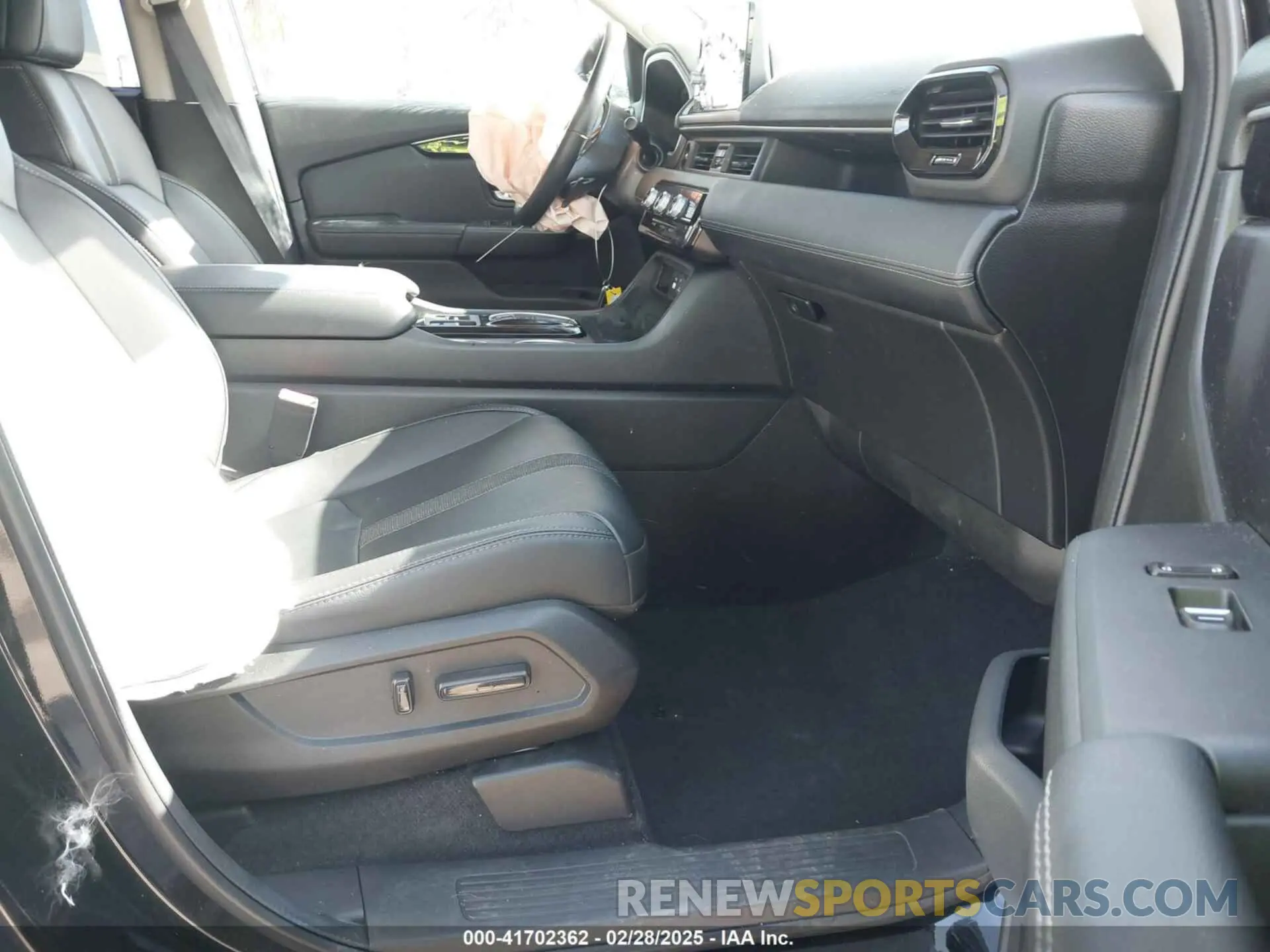5 Photograph of a damaged car 5FNYG1H77RB043593 HONDA PILOT 2024