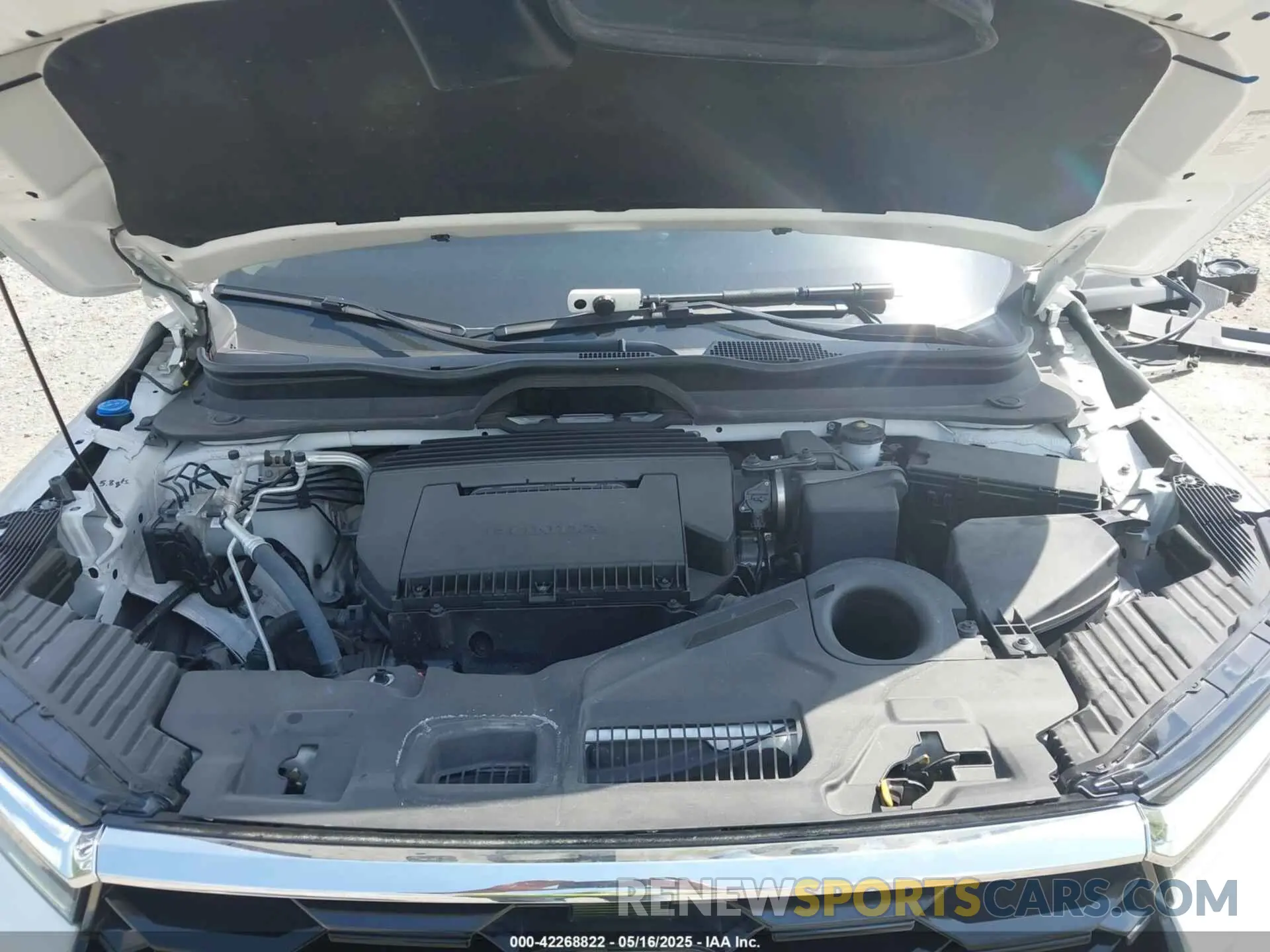 10 Photograph of a damaged car 5FNYG1H78RB018475 HONDA PILOT 2024