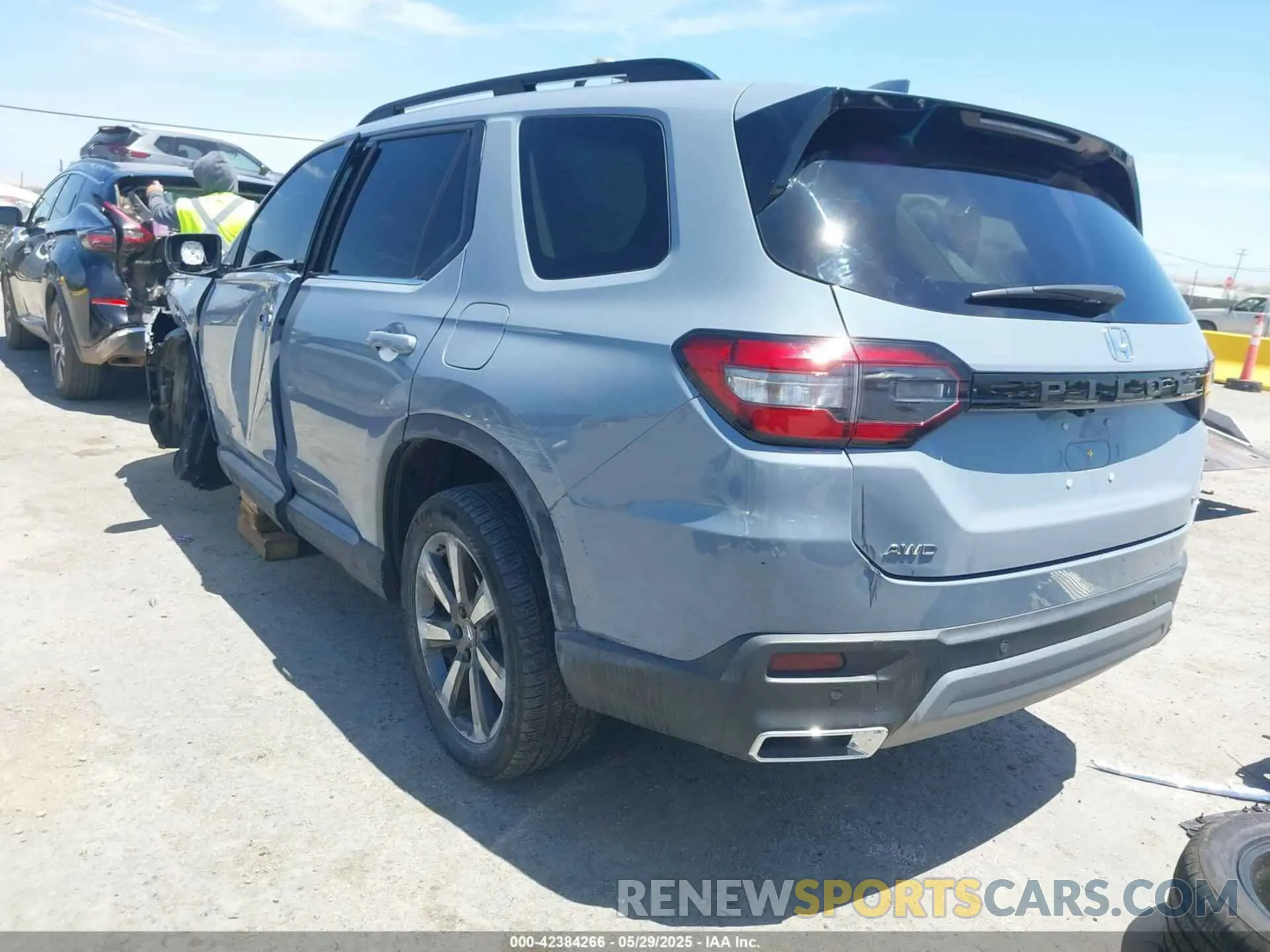 3 Photograph of a damaged car 5FNYG1H78RB039729 HONDA PILOT 2024