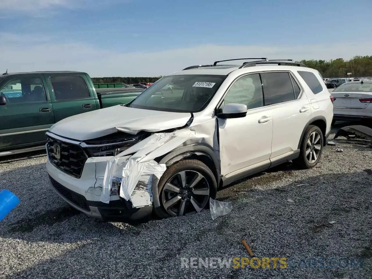 1 Photograph of a damaged car 5FNYG1H7XRB017067 HONDA PILOT 2024