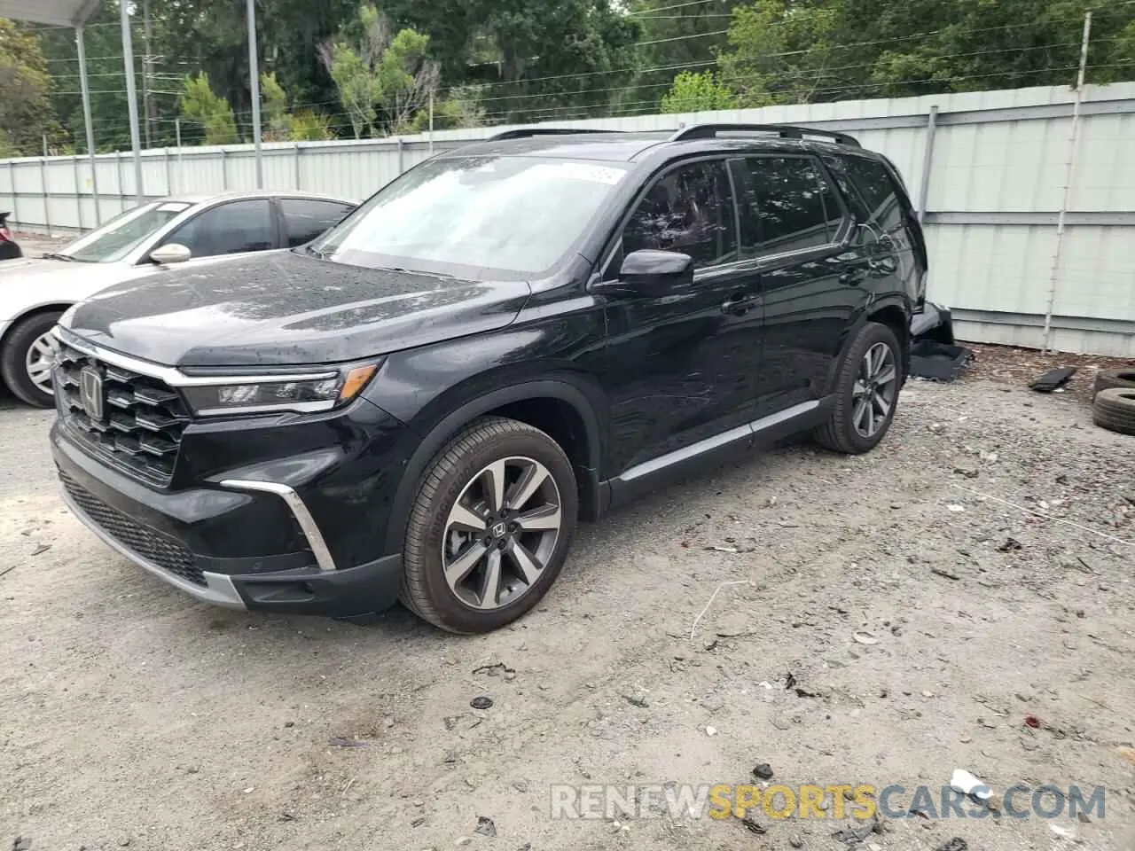 1 Photograph of a damaged car 5FNYG1H80RB038888 HONDA PILOT 2024