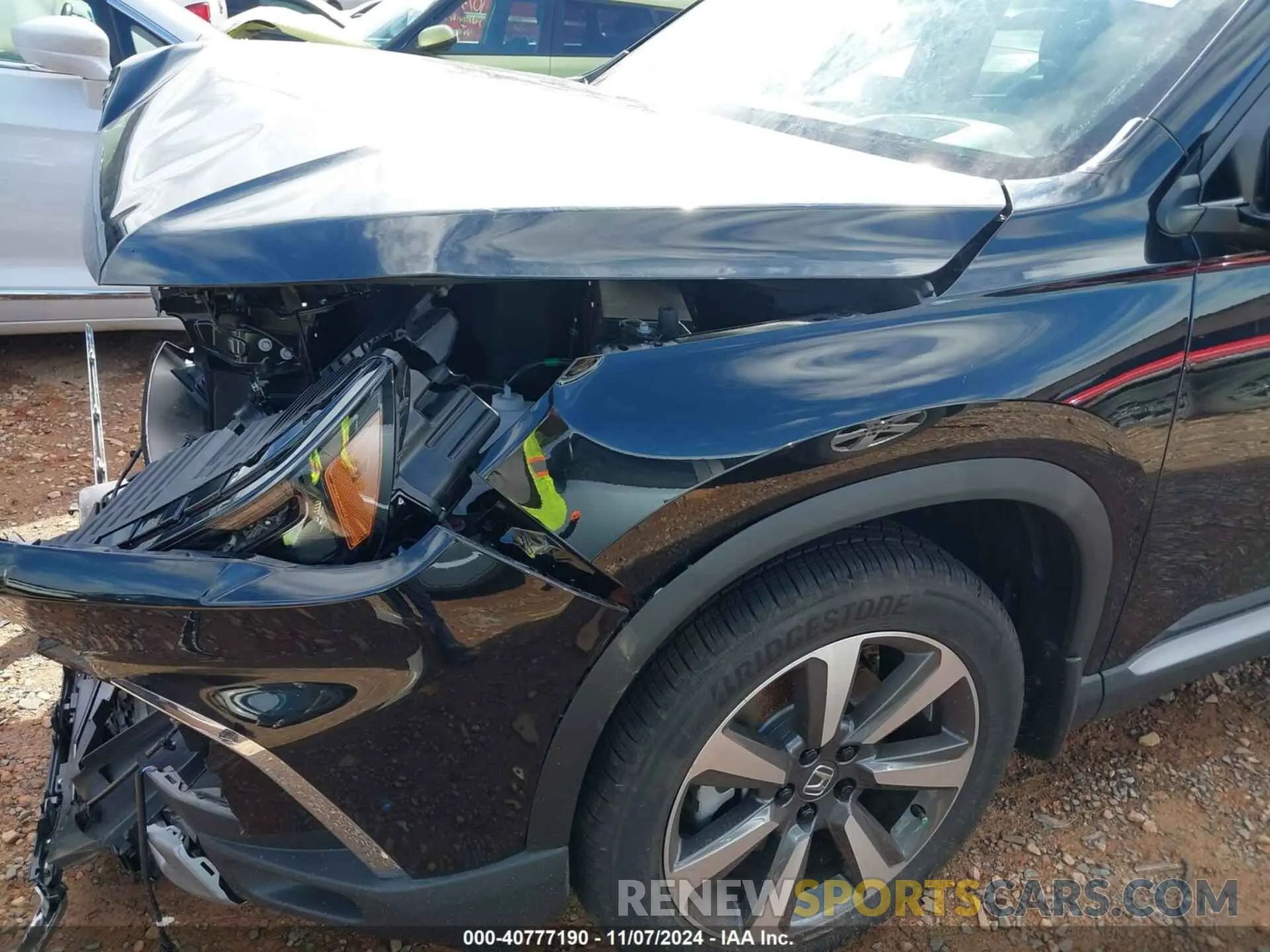 17 Photograph of a damaged car 5FNYG1H82RB013667 HONDA PILOT 2024