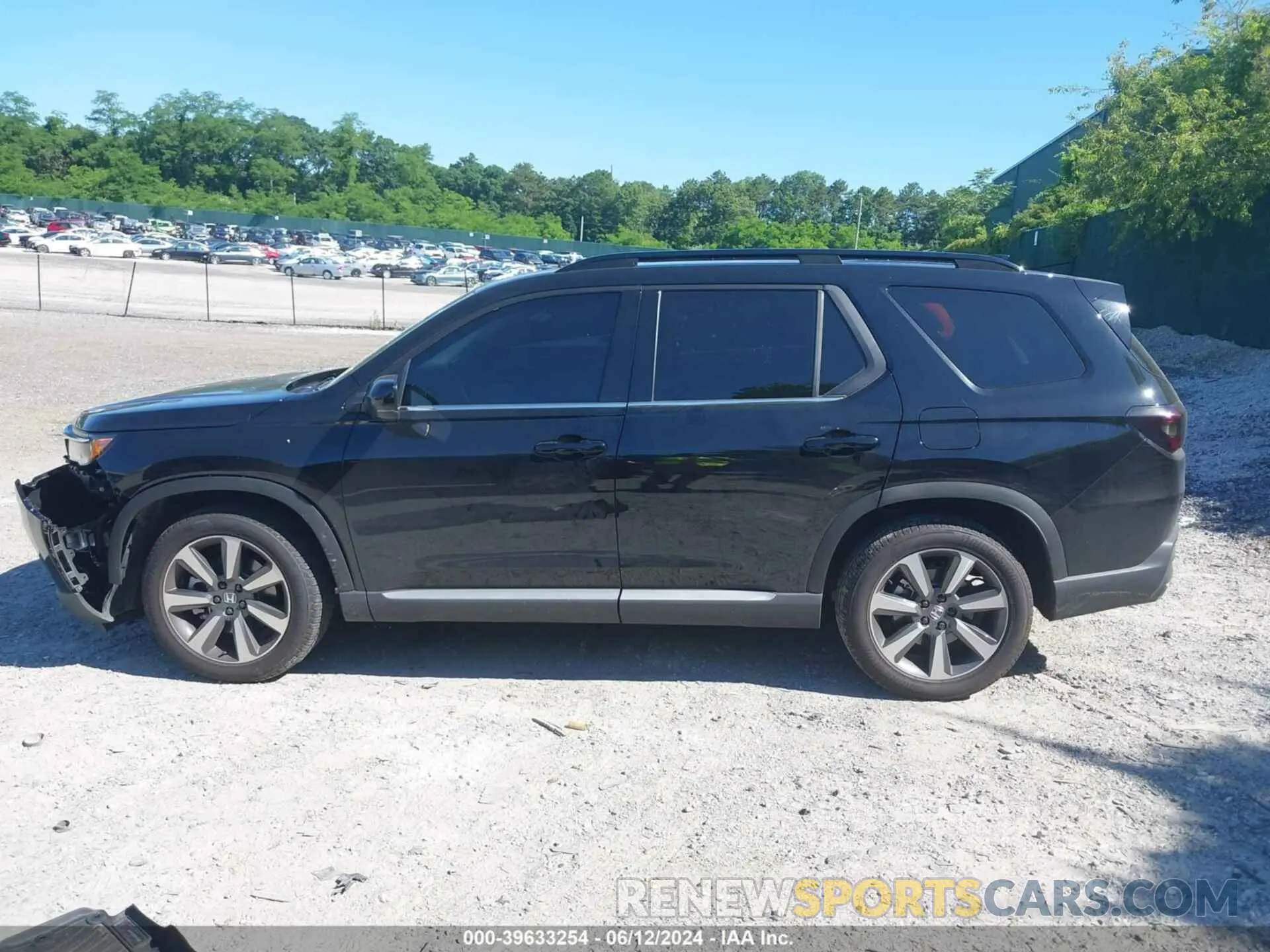 14 Photograph of a damaged car 5FNYG1H85RB026901 HONDA PILOT 2024