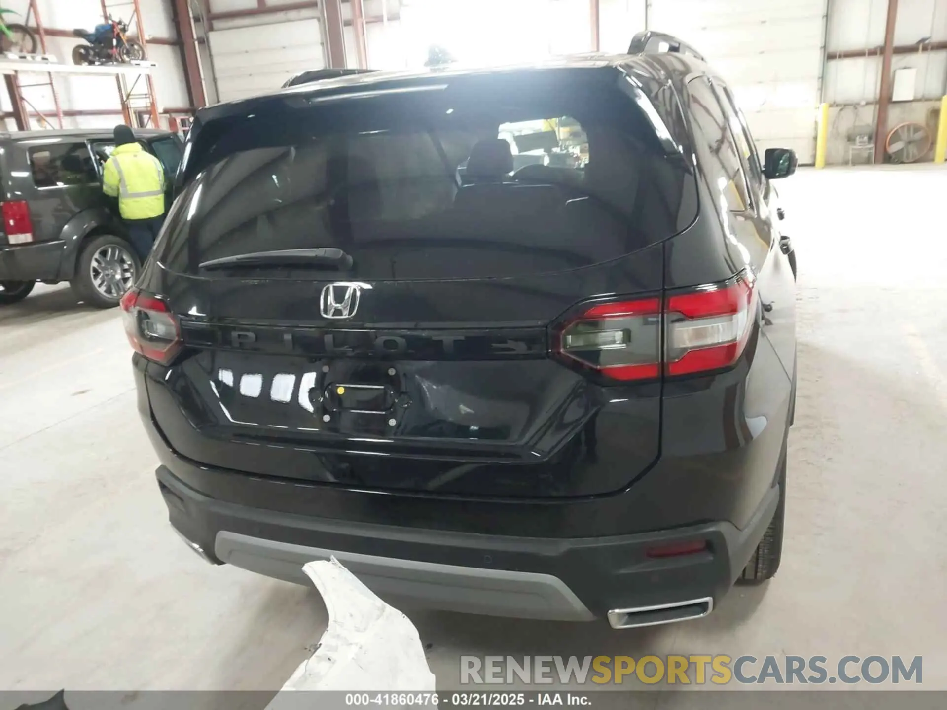 16 Photograph of a damaged car 5FNYG1H87RB034885 HONDA PILOT 2024