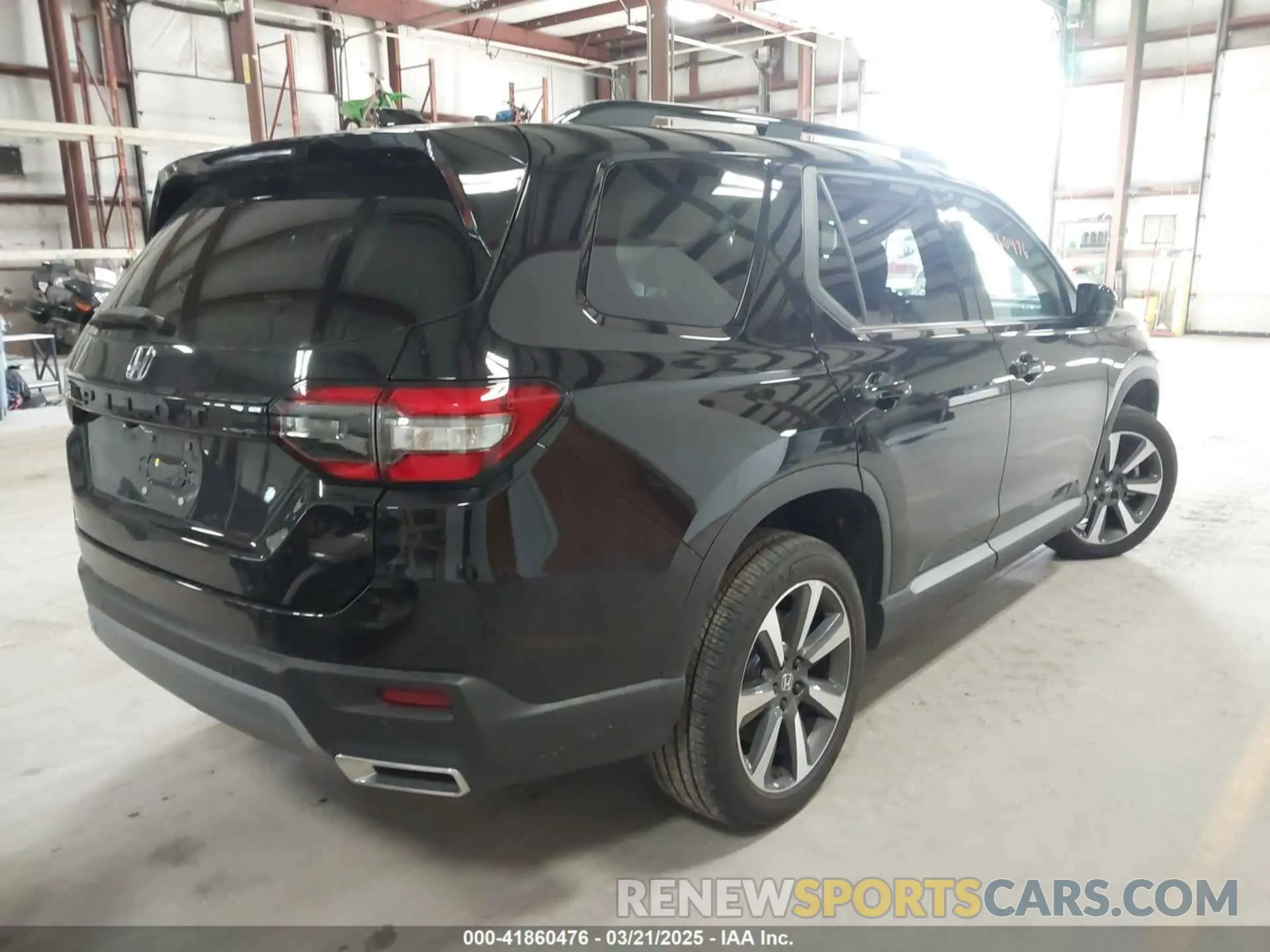 4 Photograph of a damaged car 5FNYG1H87RB034885 HONDA PILOT 2024