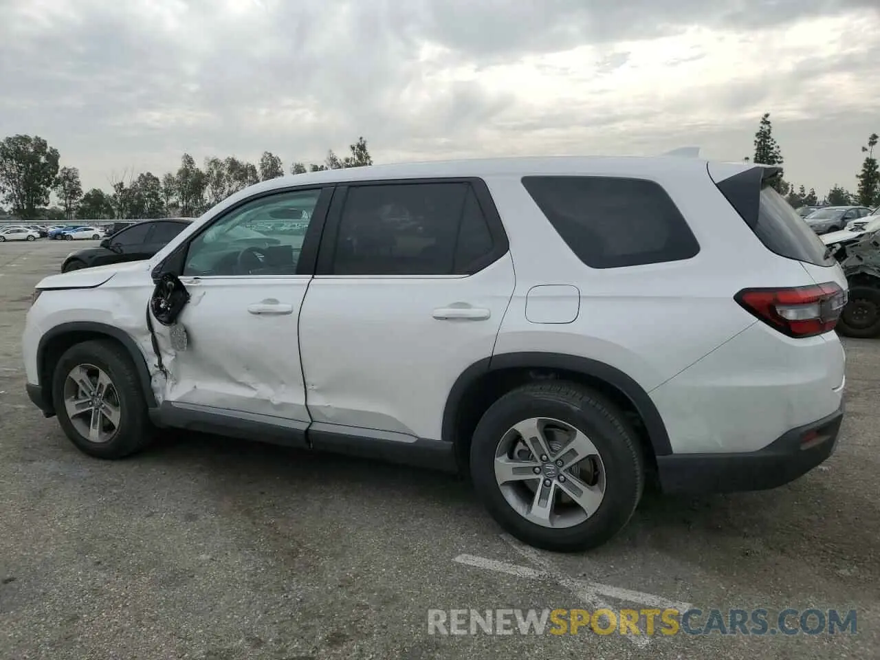 2 Photograph of a damaged car 5FNYG2H42RB015857 HONDA PILOT 2024