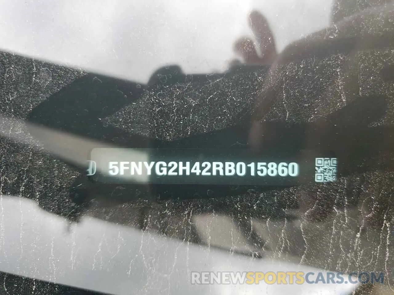 16 Photograph of a damaged car 5FNYG2H42RB015860 HONDA PILOT 2024