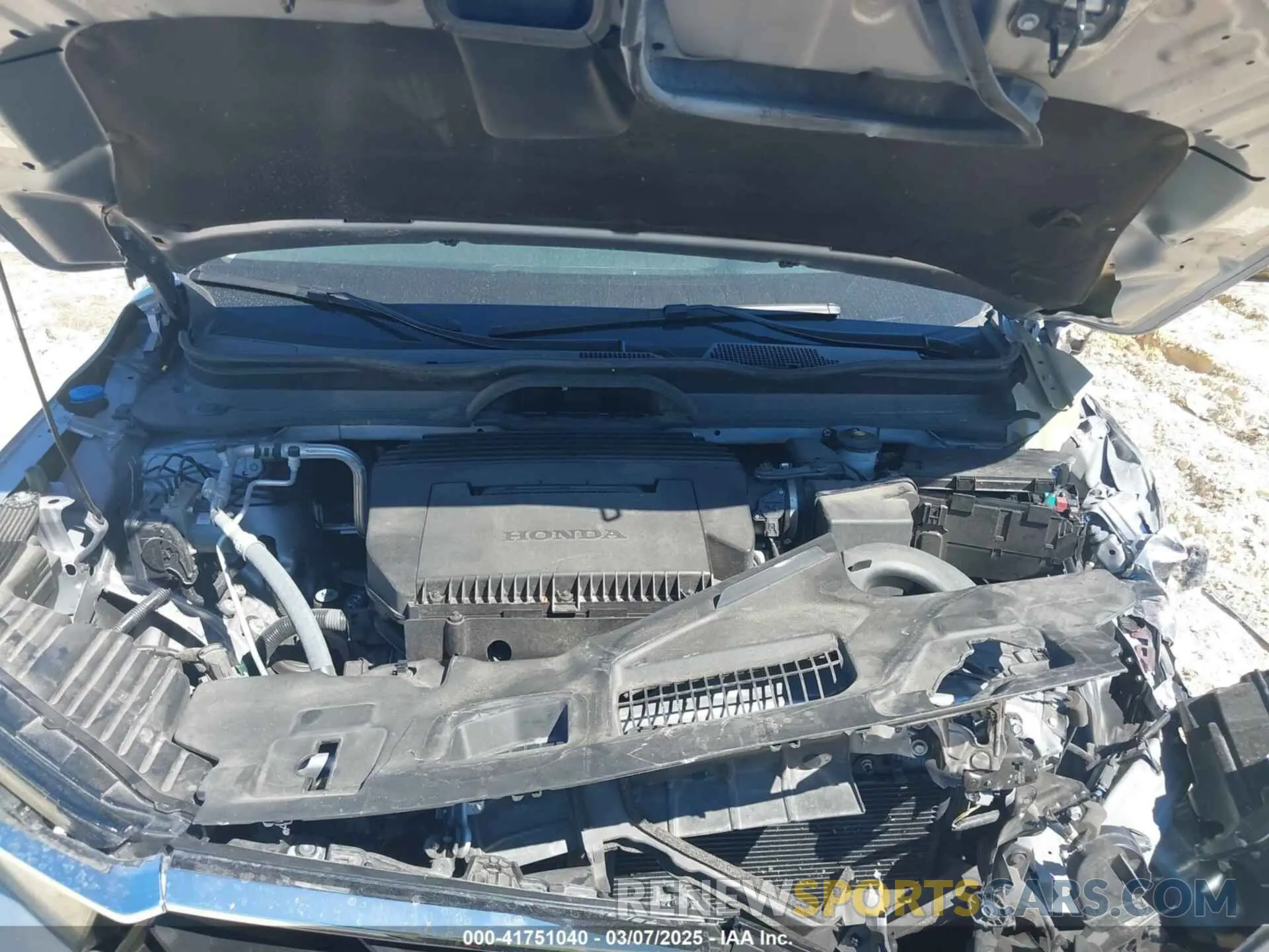 10 Photograph of a damaged car 5FNYG2H46RB009981 HONDA PILOT 2024