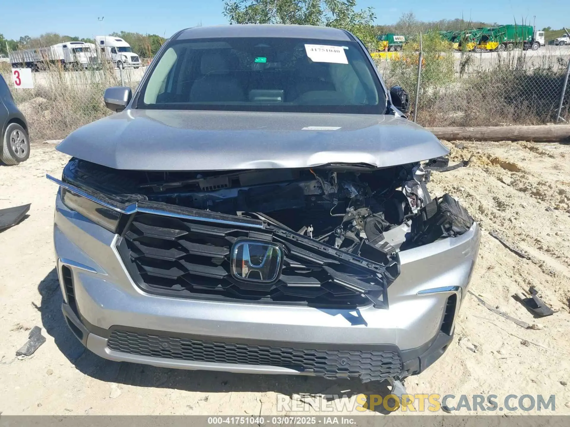 11 Photograph of a damaged car 5FNYG2H46RB009981 HONDA PILOT 2024